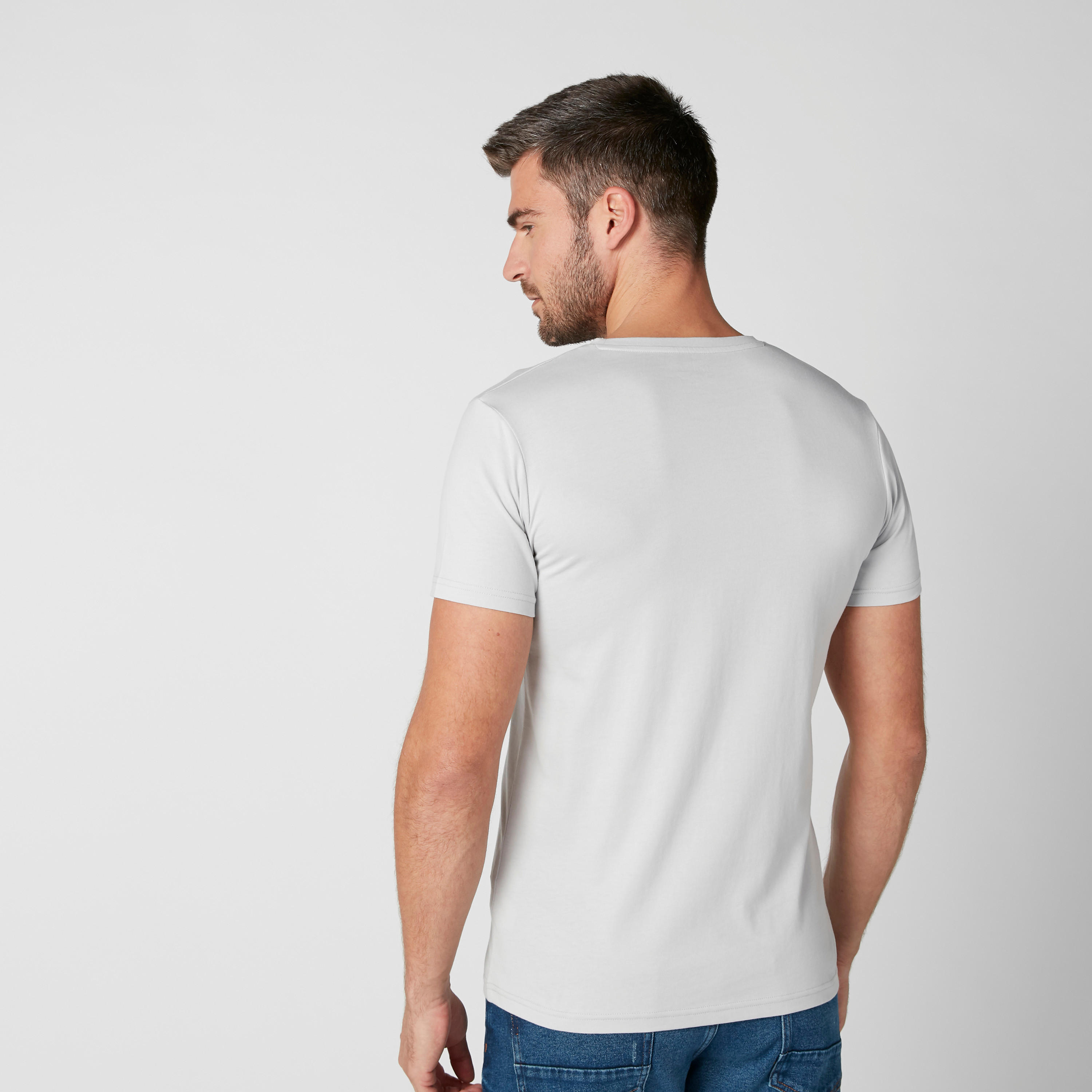 تيشيرت بطبعات وياقة مستديرة وأكمام قصيرة-men-clothing-tshirtsandpolos-tshirts-image-2