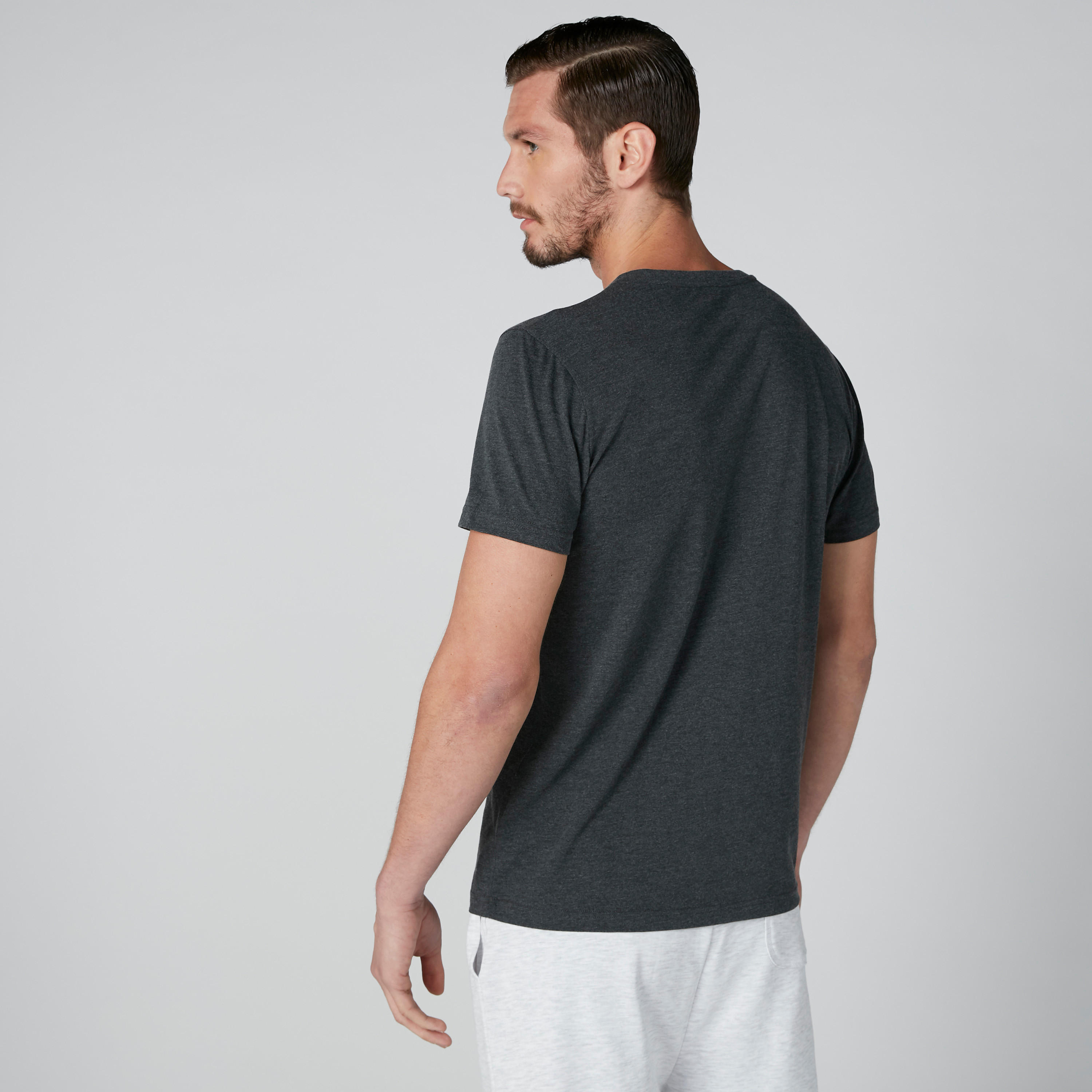 تيشيرت بياقة مستديرة وأكمام قصيرة وطبعات-men-clothing-tshirtsandpolos-tshirts-image-2