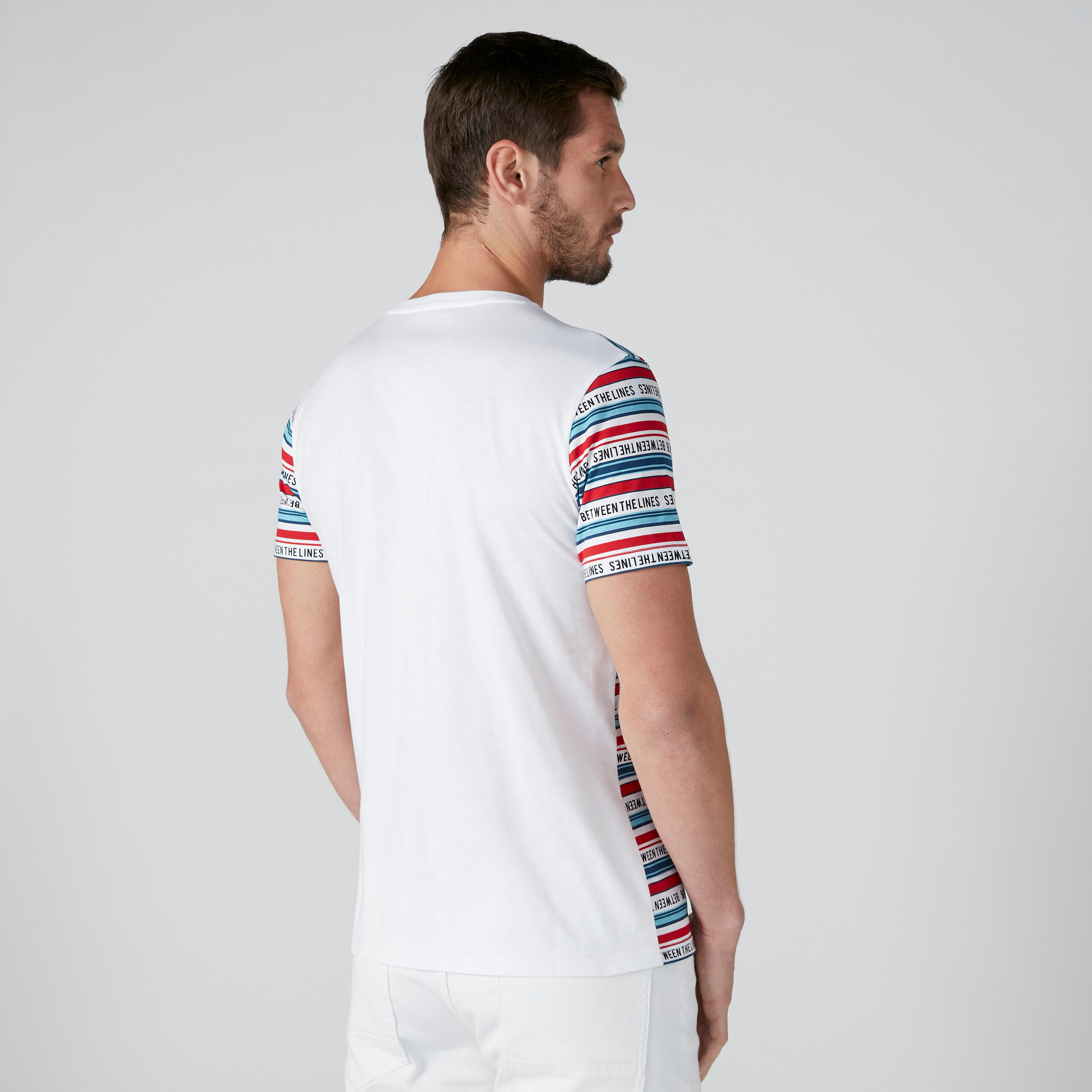 تيشيرت مقلّم بياقة مستديرة وأكمام قصيرة-men-clothing-tshirtsandpolos-tshirts-image-2