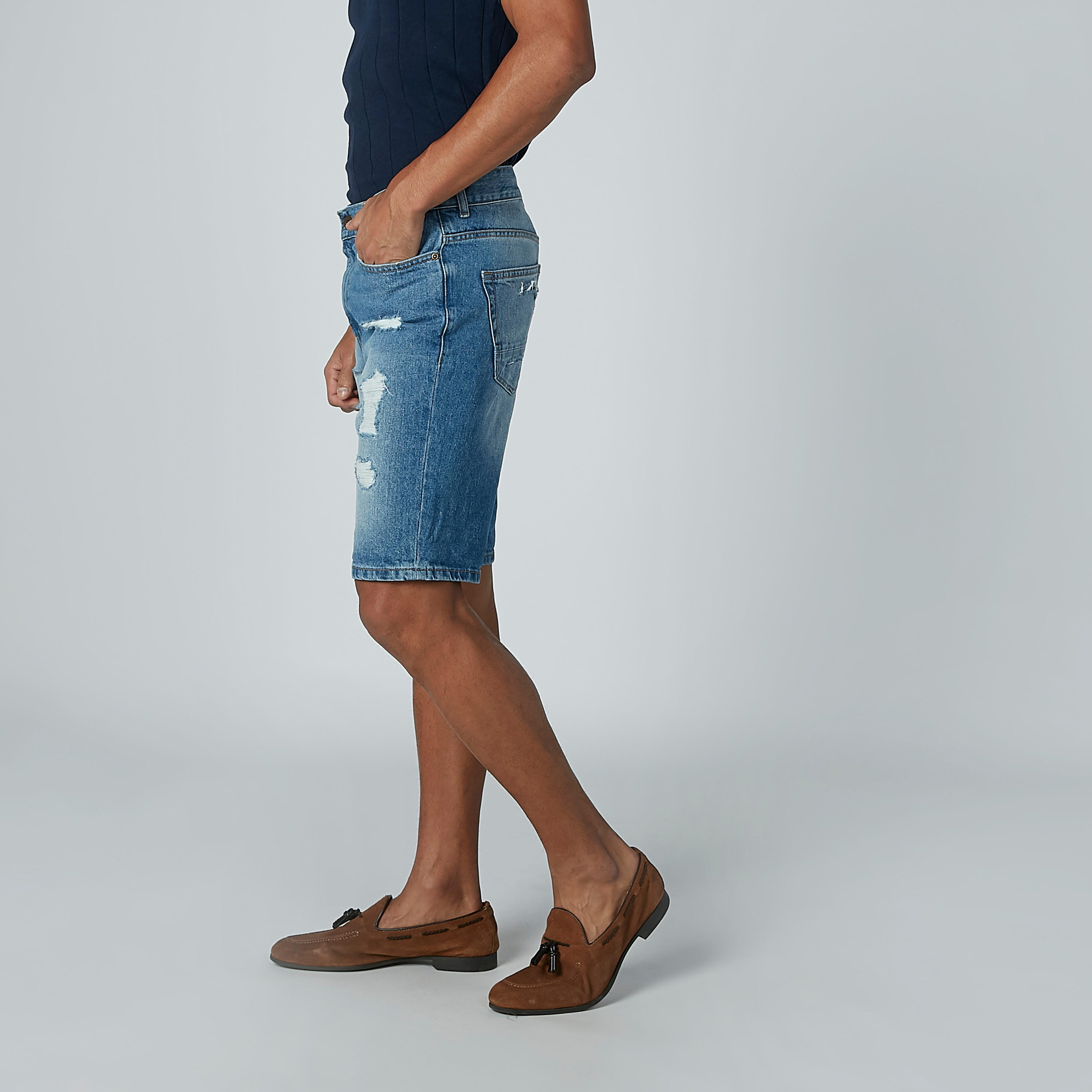 شورت دينم ممزق بجيوب-men-clothing-bottoms-shorts-image-2