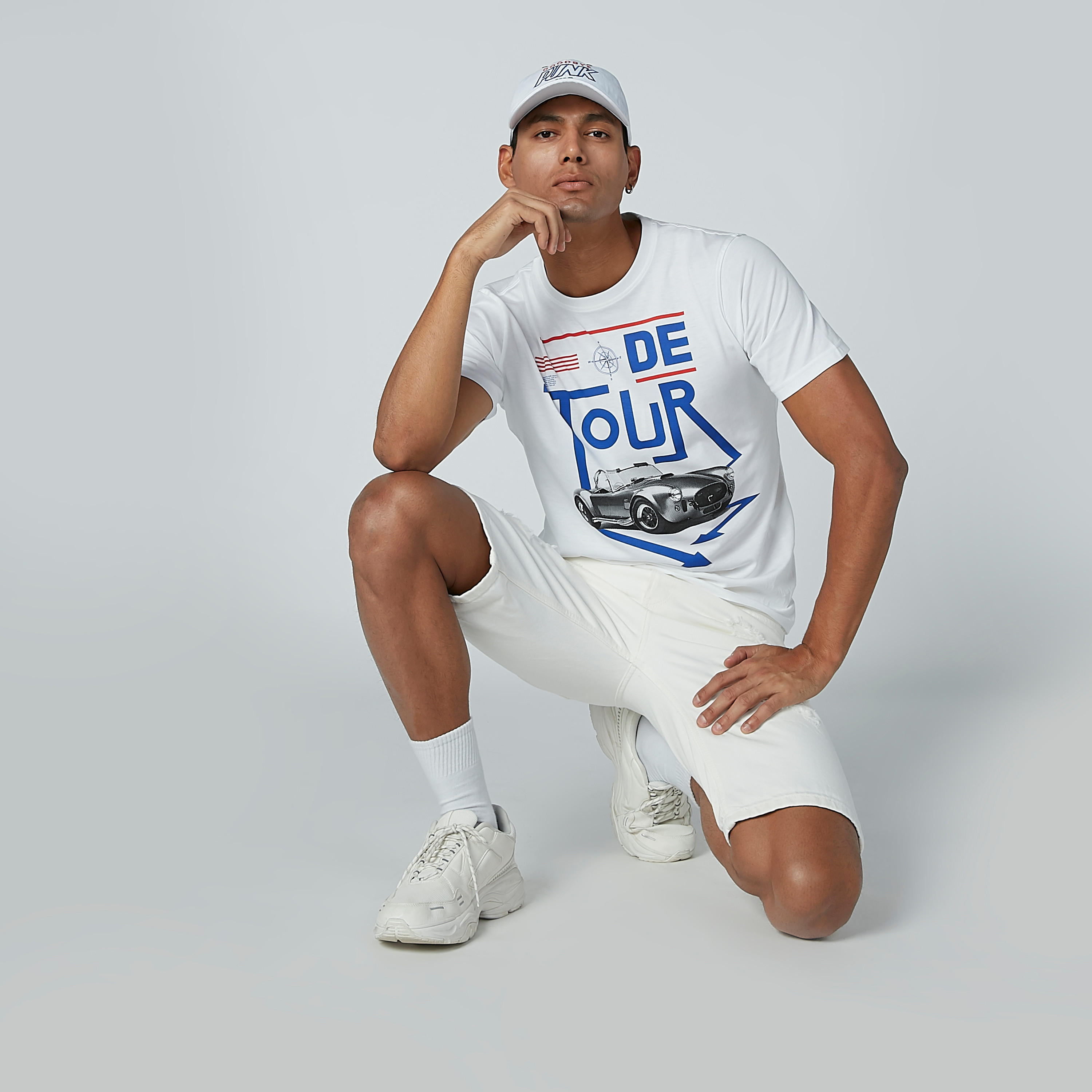شورت دينم بجيوب وطبعات-men-clothing-bottoms-shorts-image-1