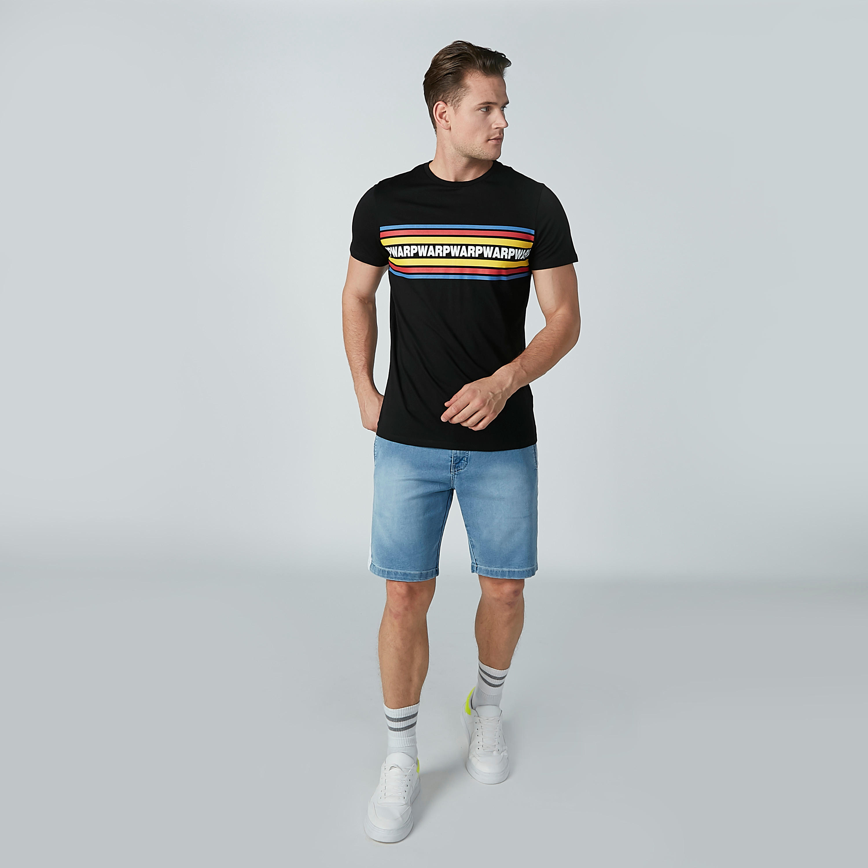 شورت دينم بجيوب وشريطة-men-clothing-bottoms-shorts-image-2
