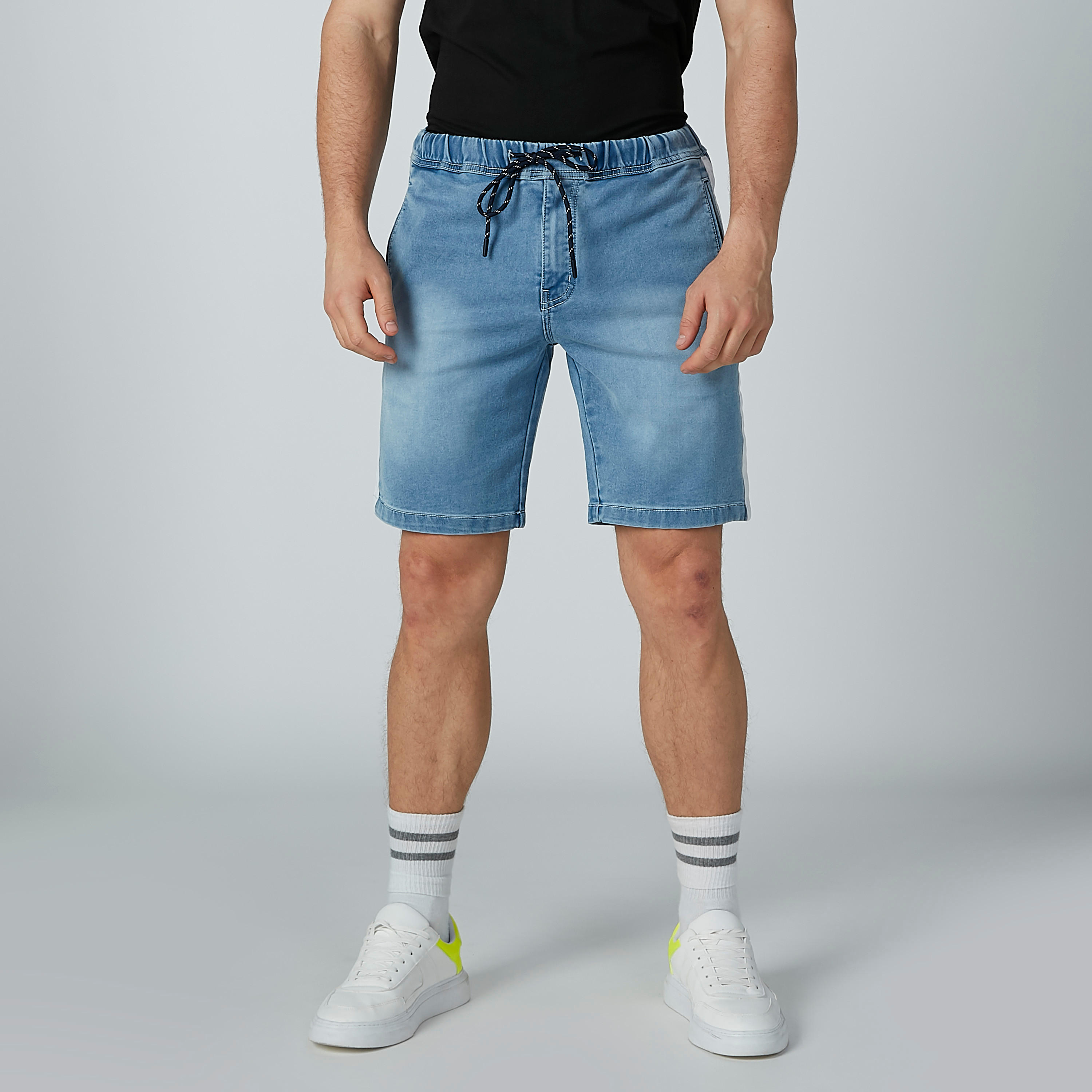 شورت دينم بجيوب وشريطة-men-clothing-bottoms-shorts-image-4