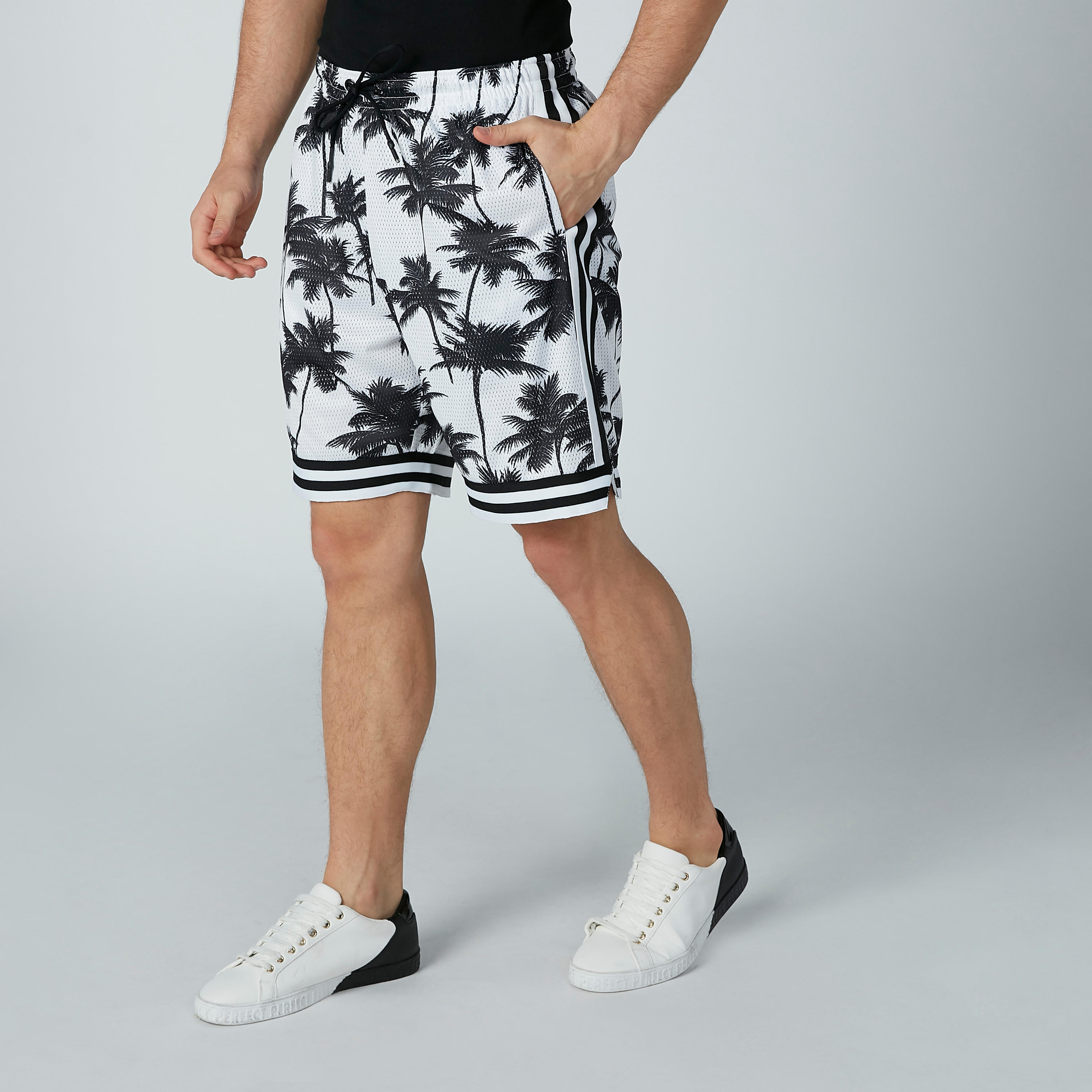 شورت بجيوب وشريطة وطبعات-men-clothing-bottoms-shorts-image-5
