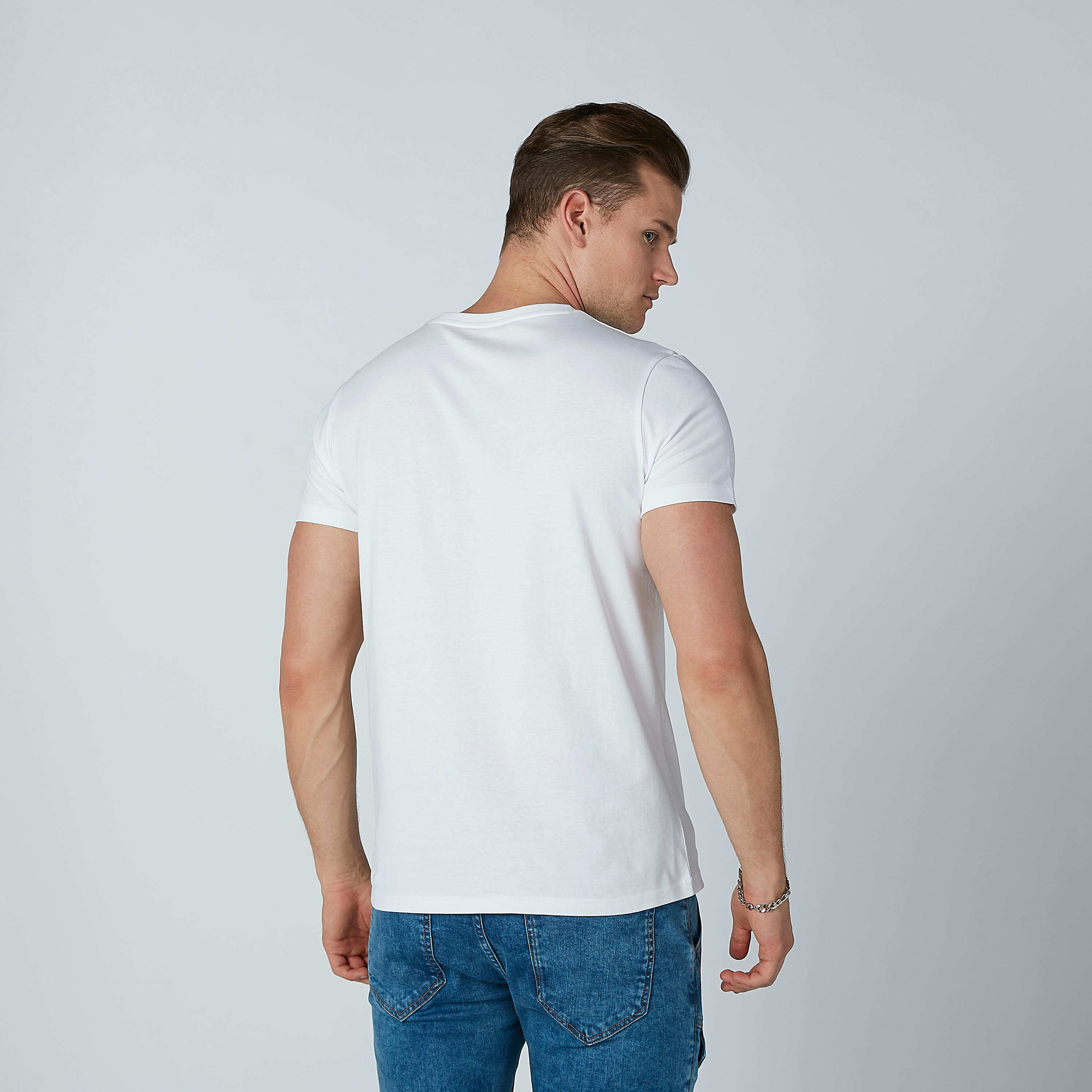 تيشيرت بياقة مستديرة وأكمام قصيرة وطبعات-men-clothing-tshirtsandpolos-tshirts-image-4