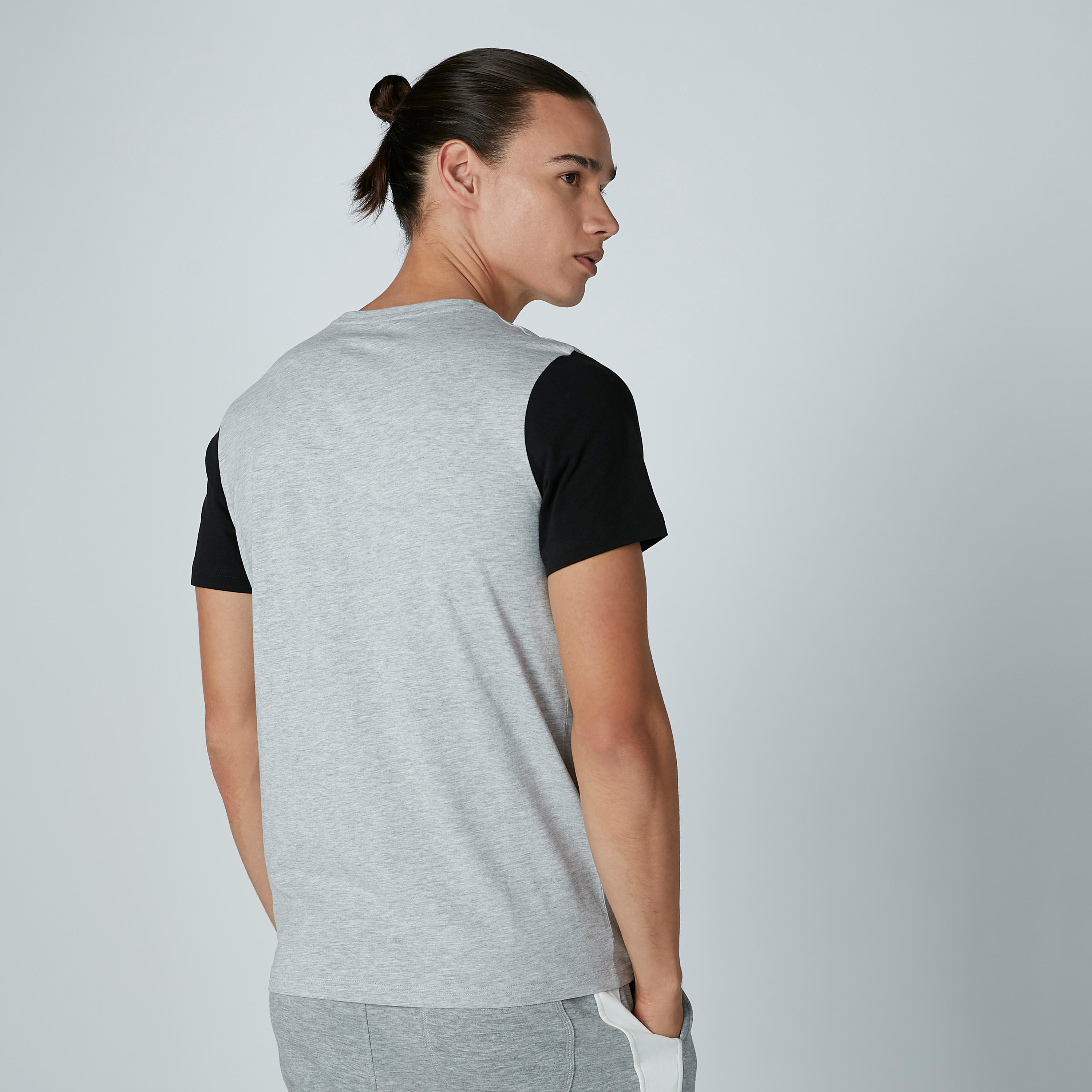 تيشيرت بطبعات وياقة مستديرة وأكمام قصيرة-men-clothing-tshirtsandpolos-tshirts-image-4