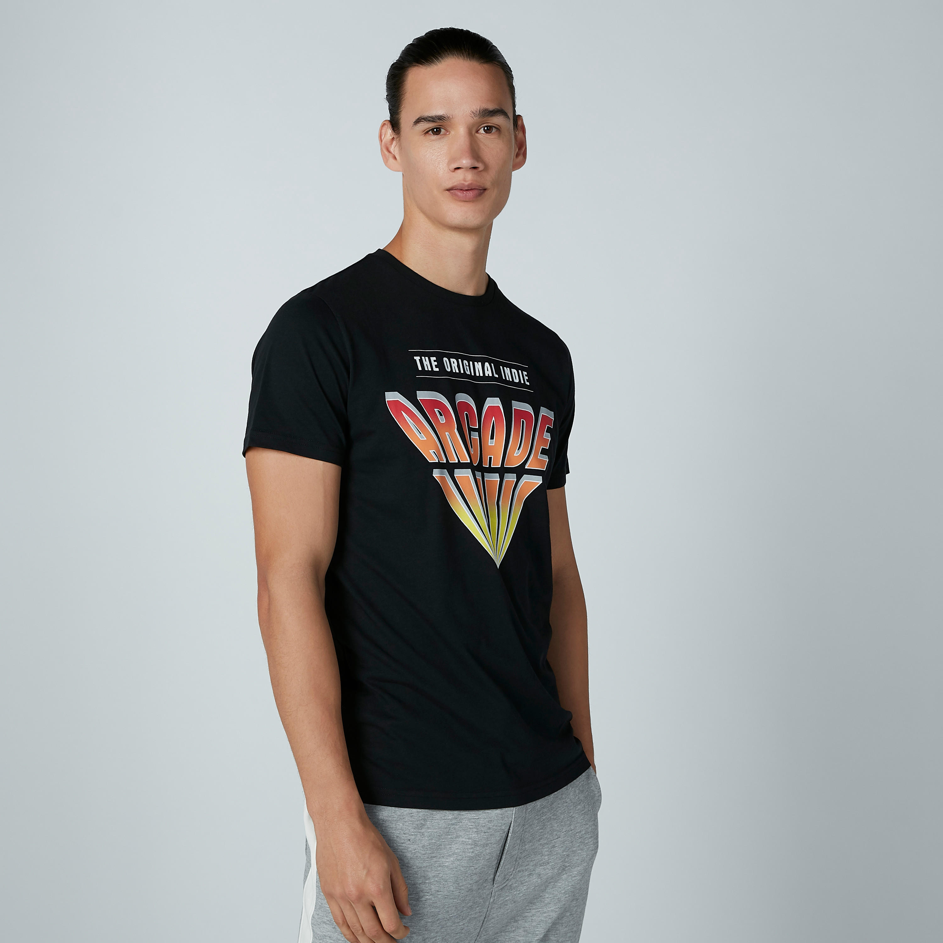 تيشيرت بأكمام قصيرة وطبعات نصيّة-men-clothing-tshirtsandpolos-tshirts-image-5