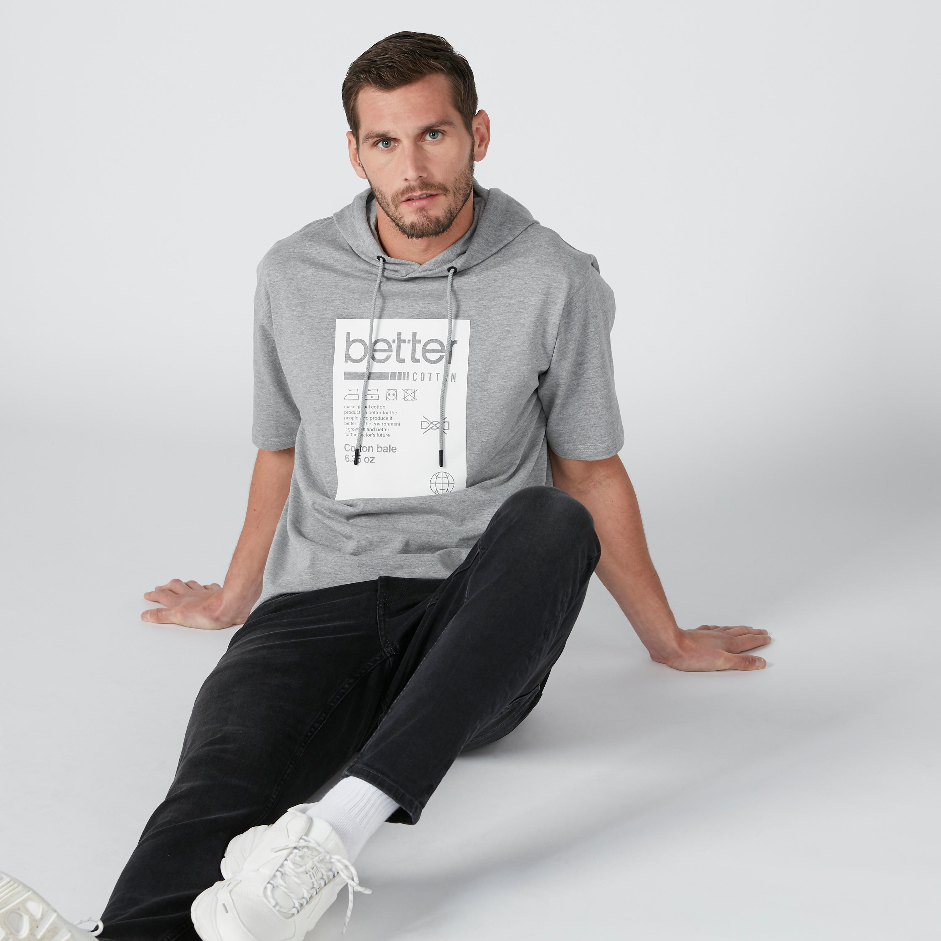 تيشيرت مستدام بقبّعة وأكمام قصيرة وطبعات-men-clothing-tshirtsandpolos-tshirts-image-1