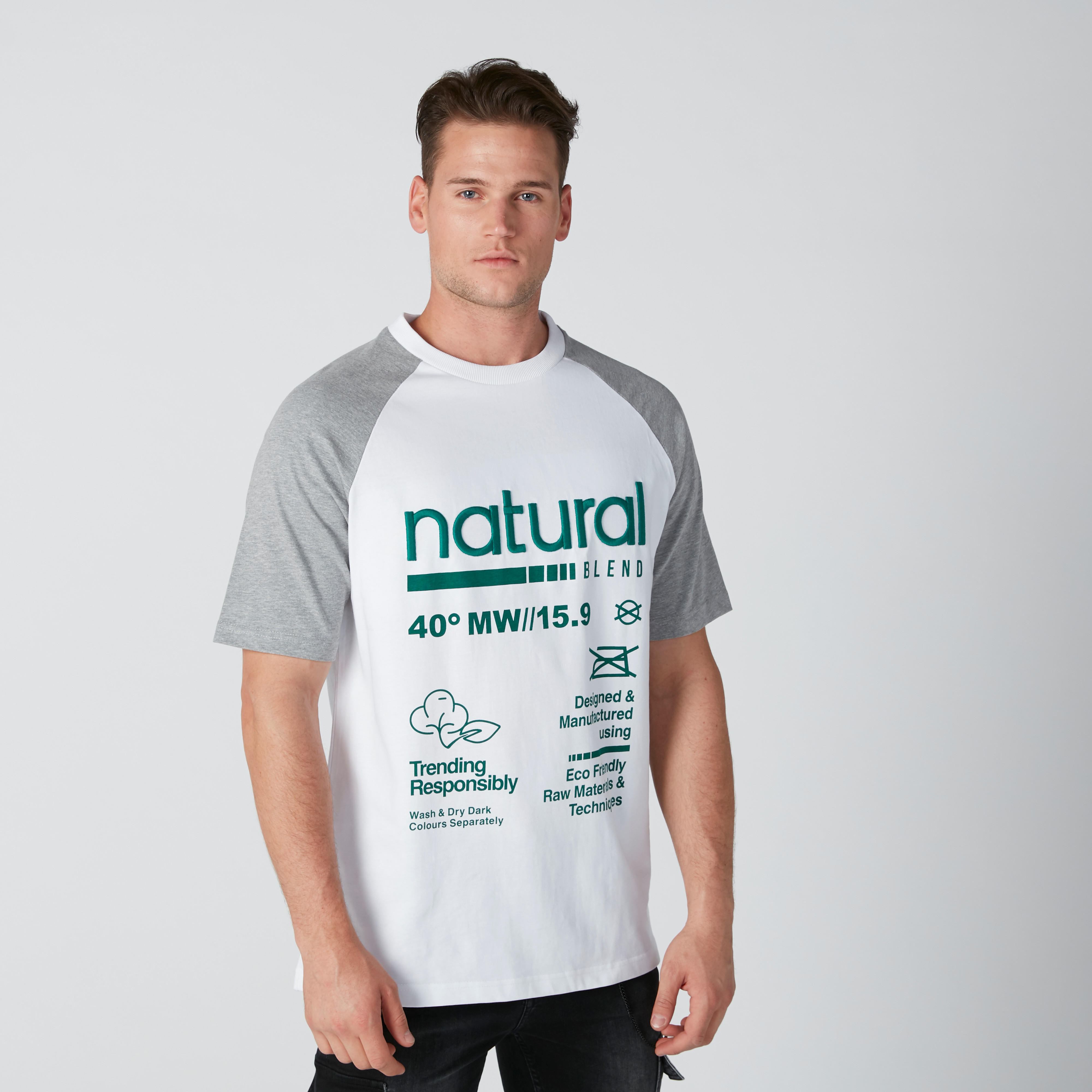 تيشيرت مستدام بأكمام مغايرة وطبعات -men-clothing-tshirtsandpolos-tshirts-image-2
