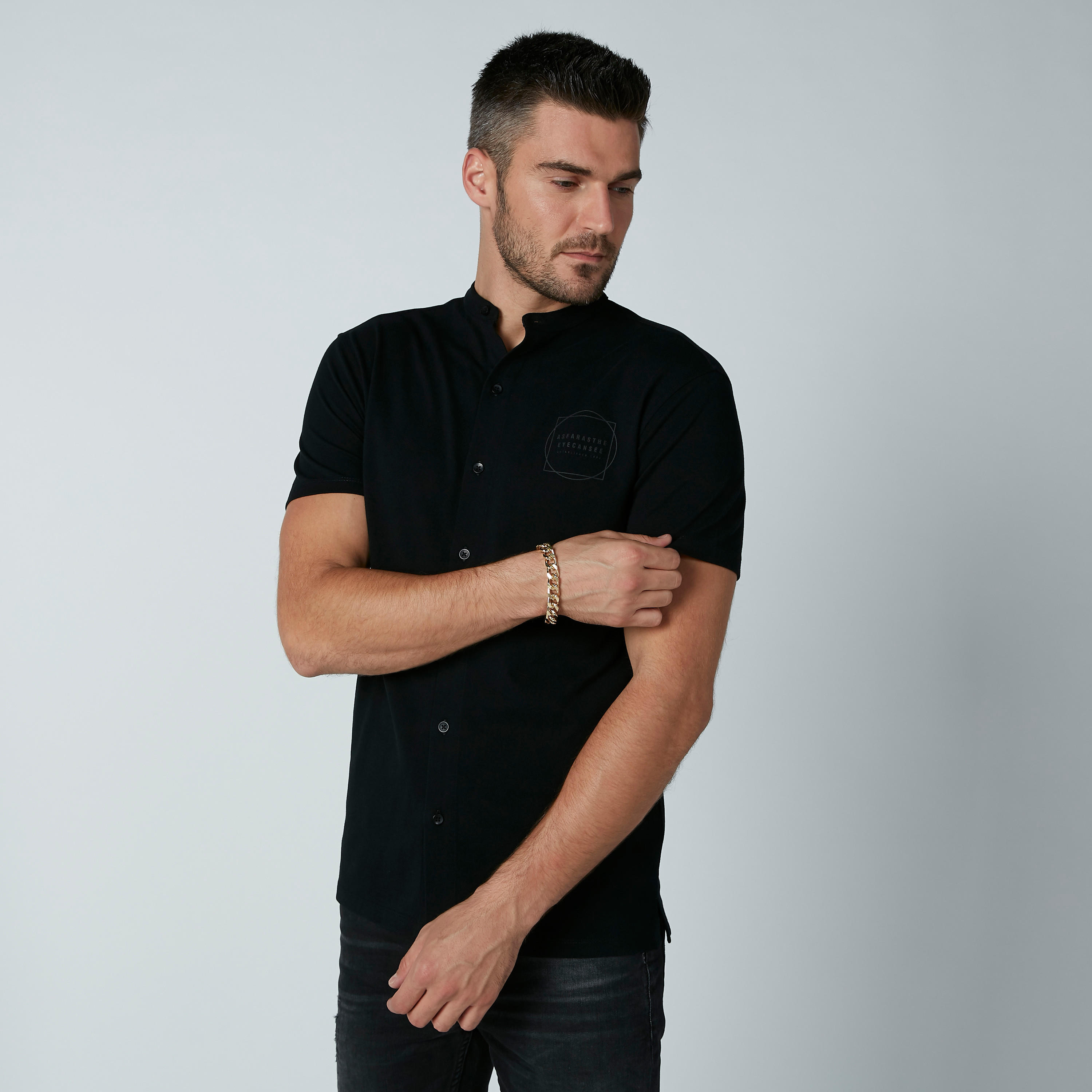 قميص مستدام سادة بياقة ماندارين وأكمام قصيرة -men-clothing-shirts-image-1