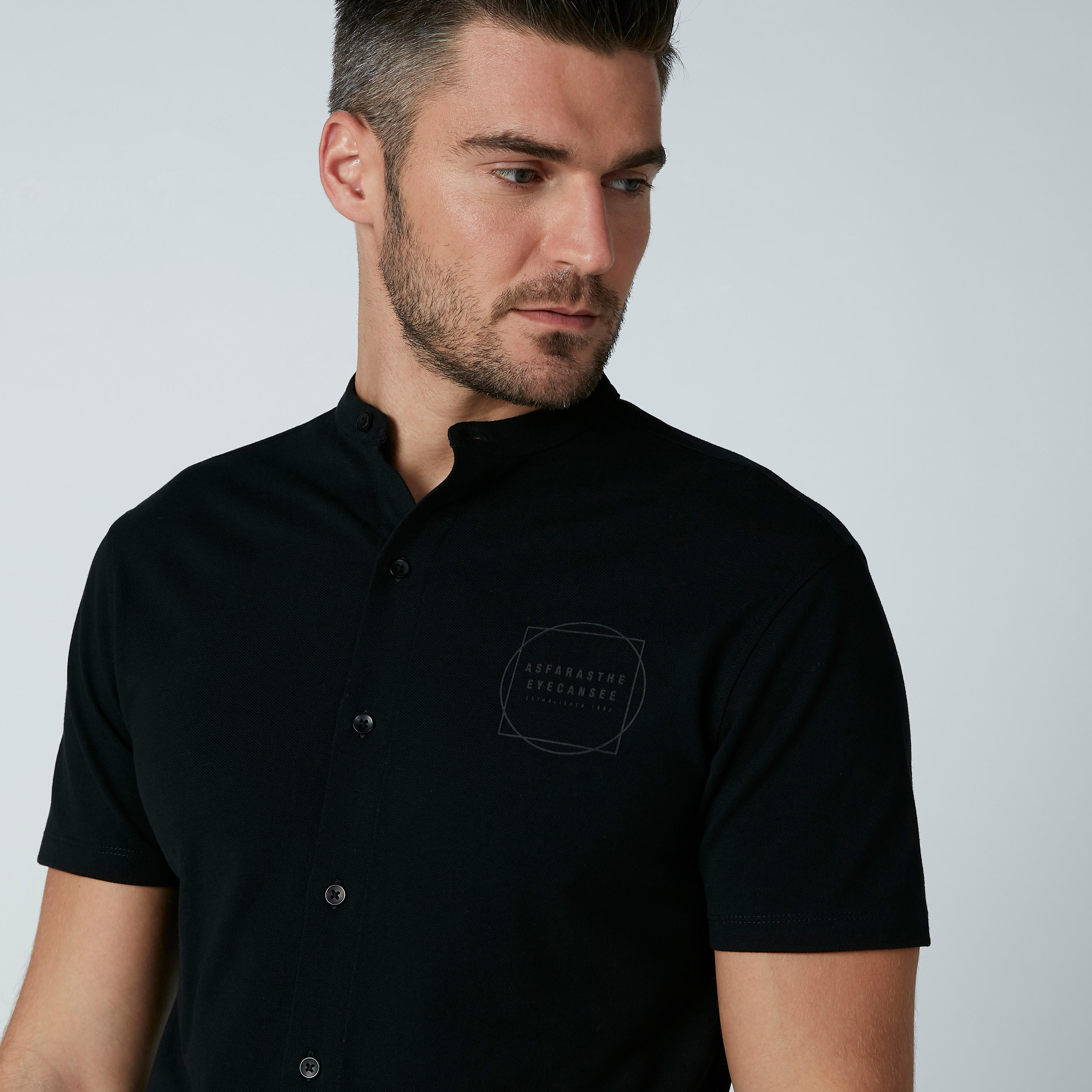 قميص مستدام سادة بياقة ماندارين وأكمام قصيرة -men-clothing-shirts-image-2
