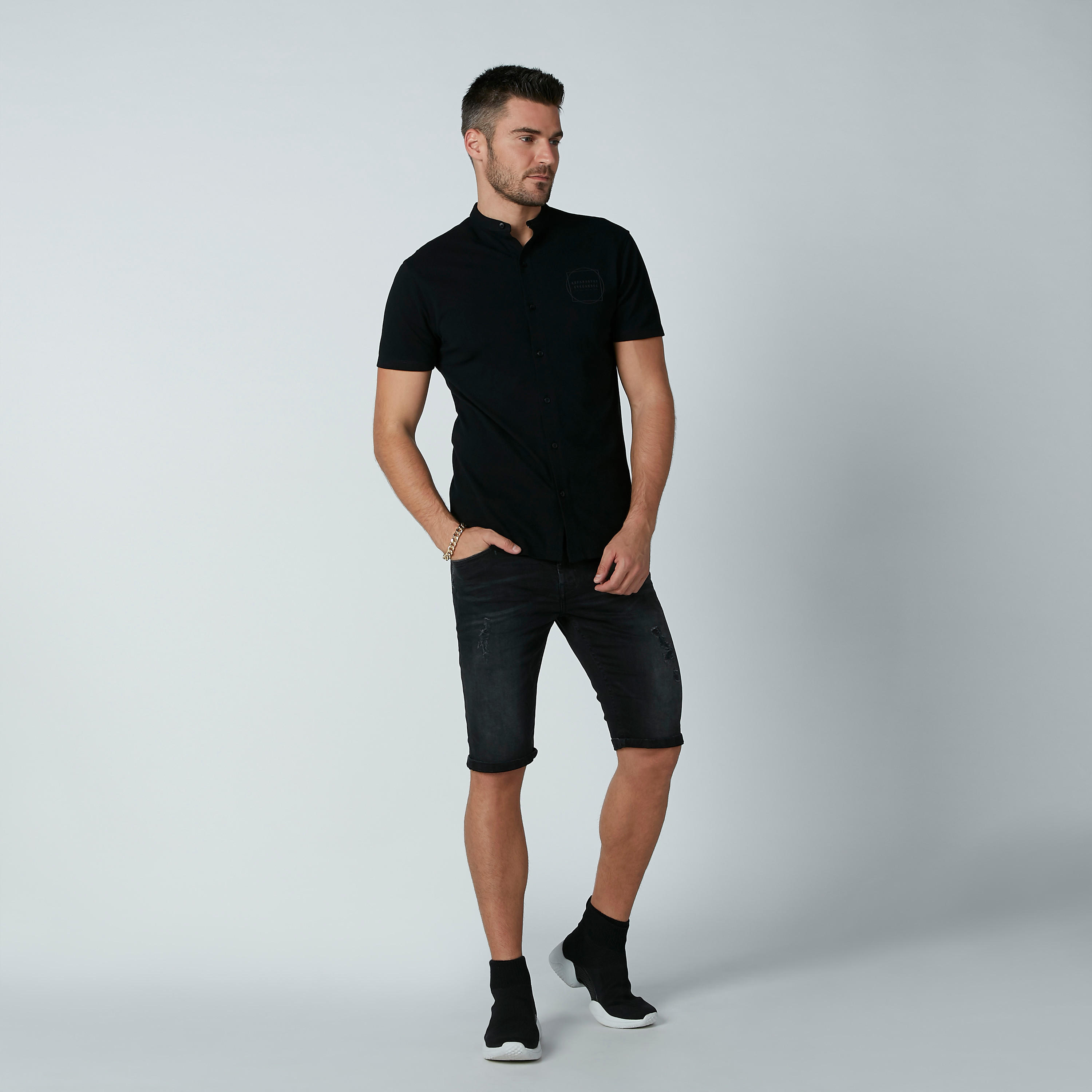 قميص مستدام سادة بياقة ماندارين وأكمام قصيرة -men-clothing-shirts-image-3