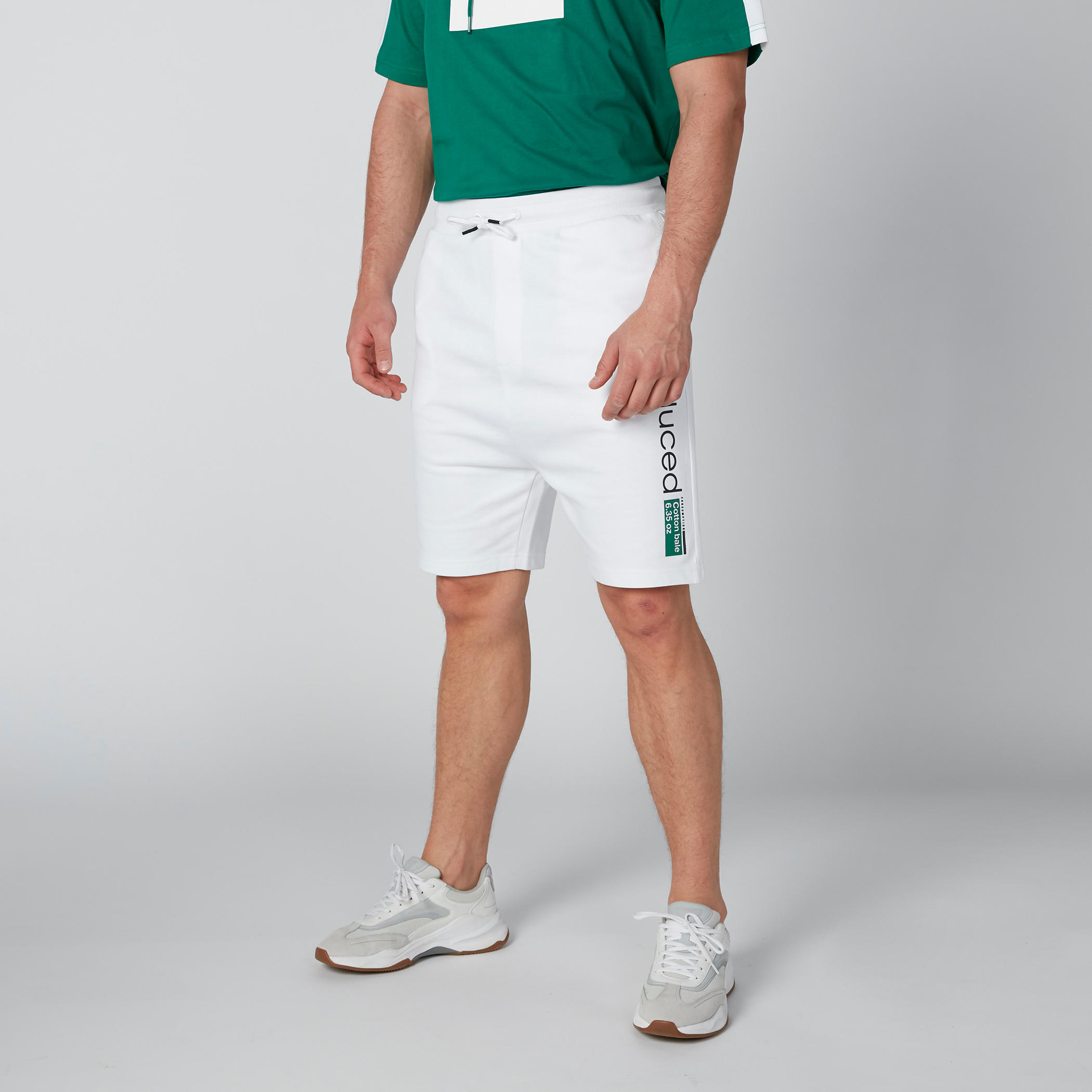 شورت بخصر مرن ورباط وطبعات-men-clothing-bottoms-shorts-image-4