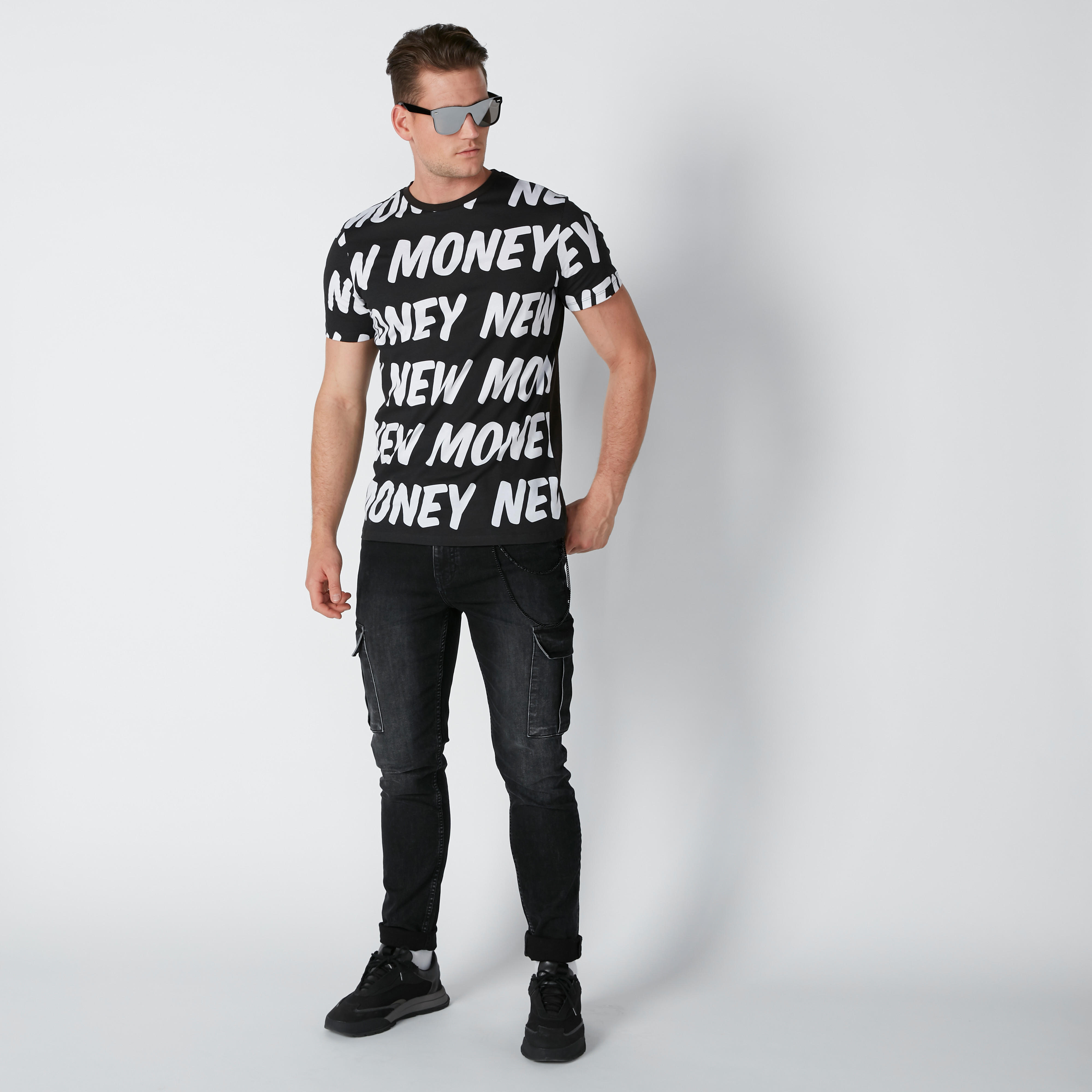 تيشيرت بأكمام قصيرة وطبعات نصيّة-men-clothing-tshirtsandpolos-tshirts-image-5