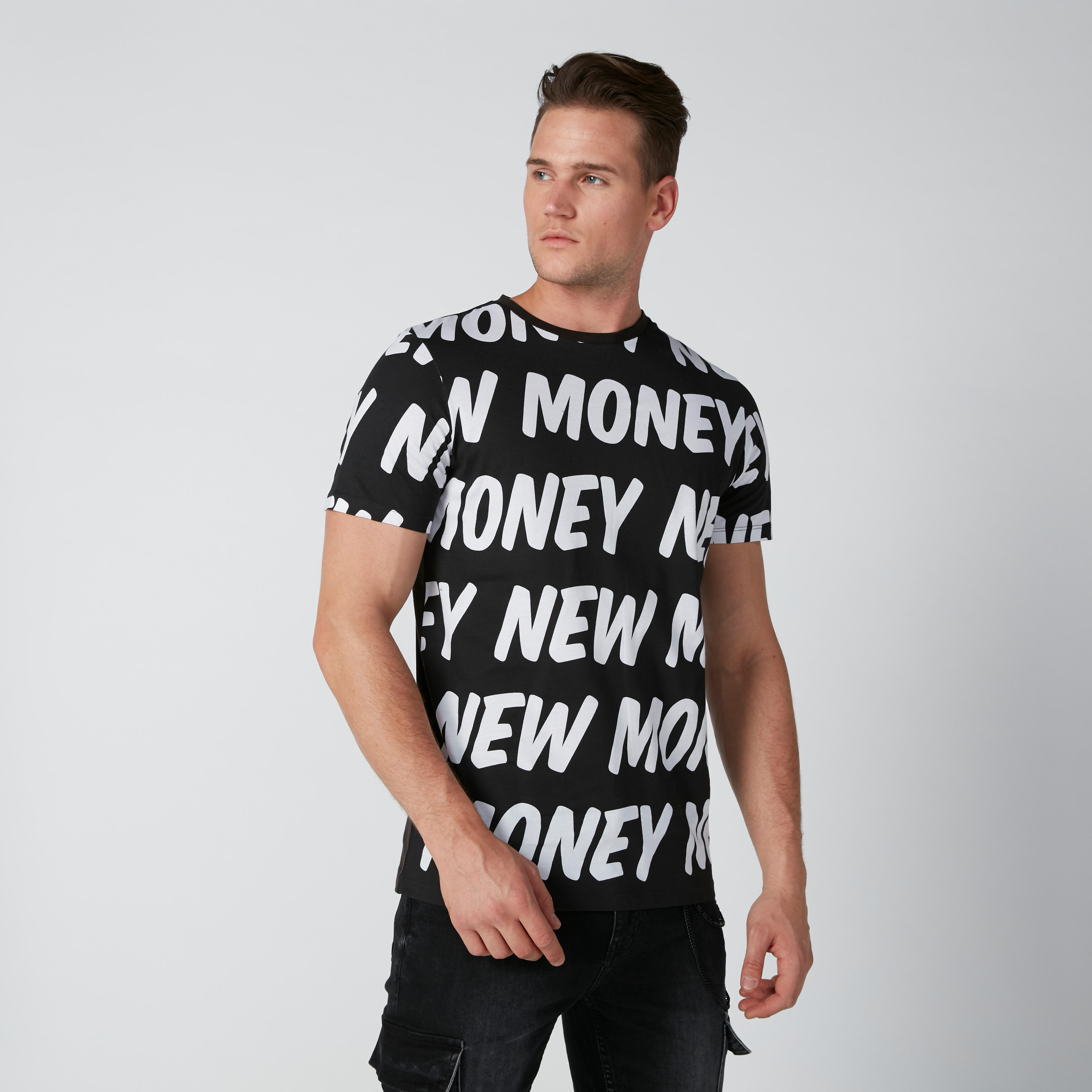 تيشيرت بأكمام قصيرة وطبعات نصيّة-men-clothing-tshirtsandpolos-tshirts-image-4