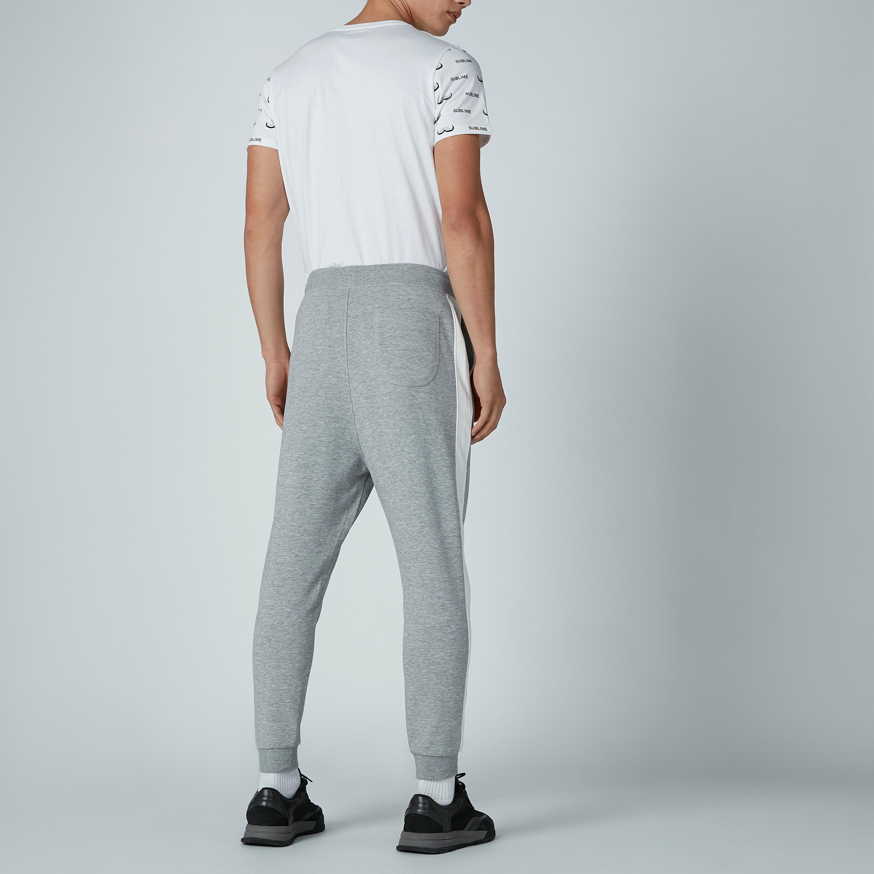 بنطال رياضي برباط وشريطة وجيوب-men-clothing-bottoms-joggers-image-4