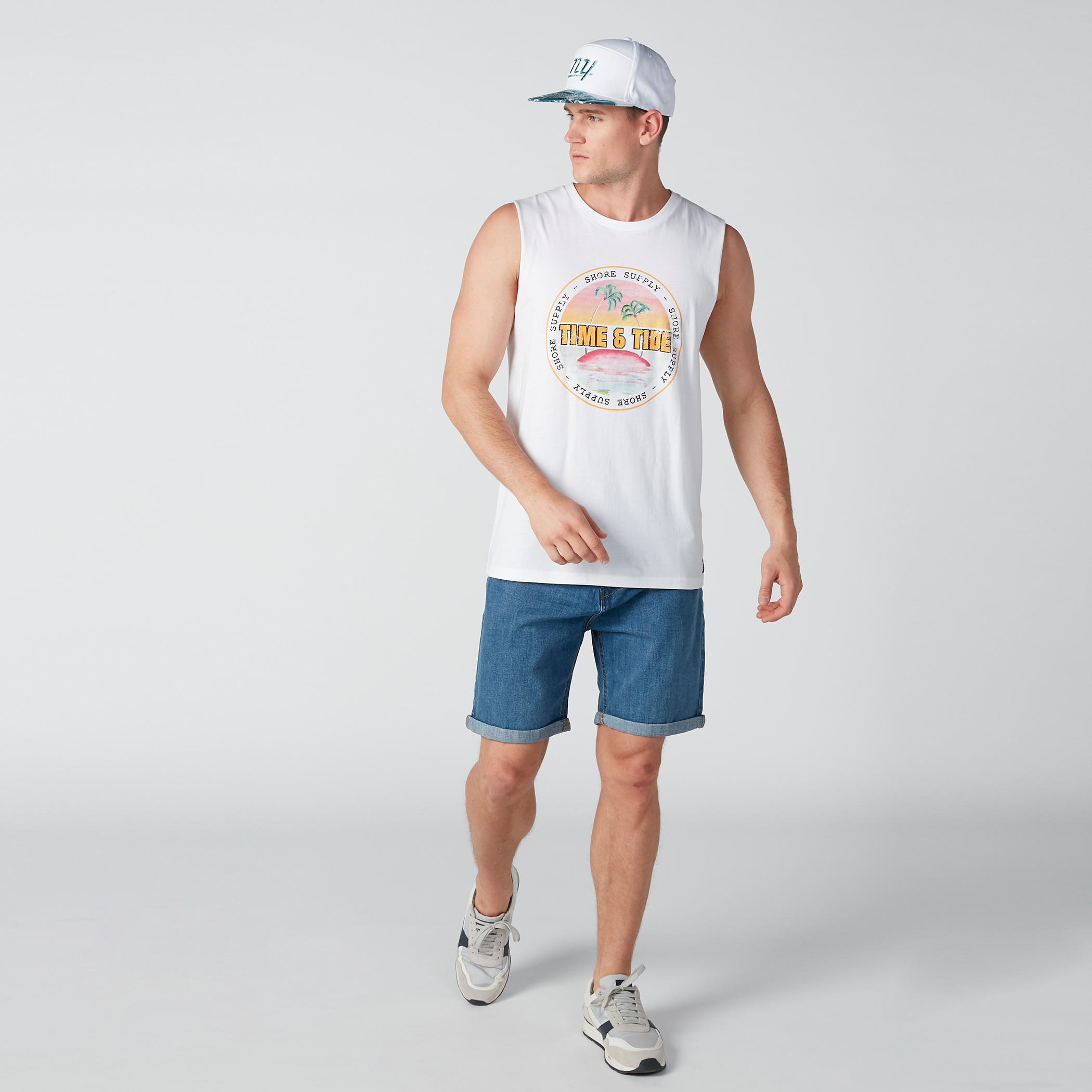 تيشيرت دون أكمام بياقة مستديرة وطبعات-men-clothing-tshirtsandpolos-tshirts-image-5