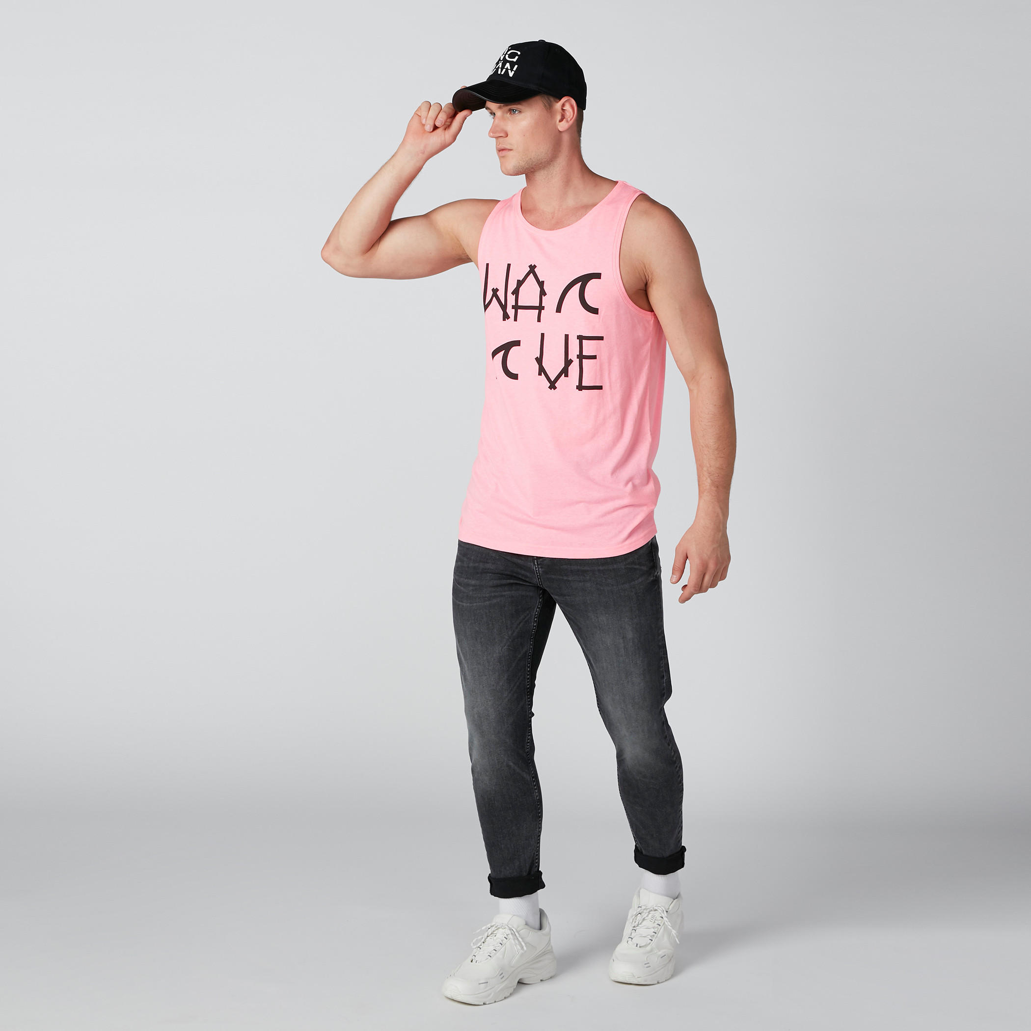 تيشيرت دون أكمام بياقة مستديرة وطبعات-men-clothing-tshirtsandpolos-vests-image-3