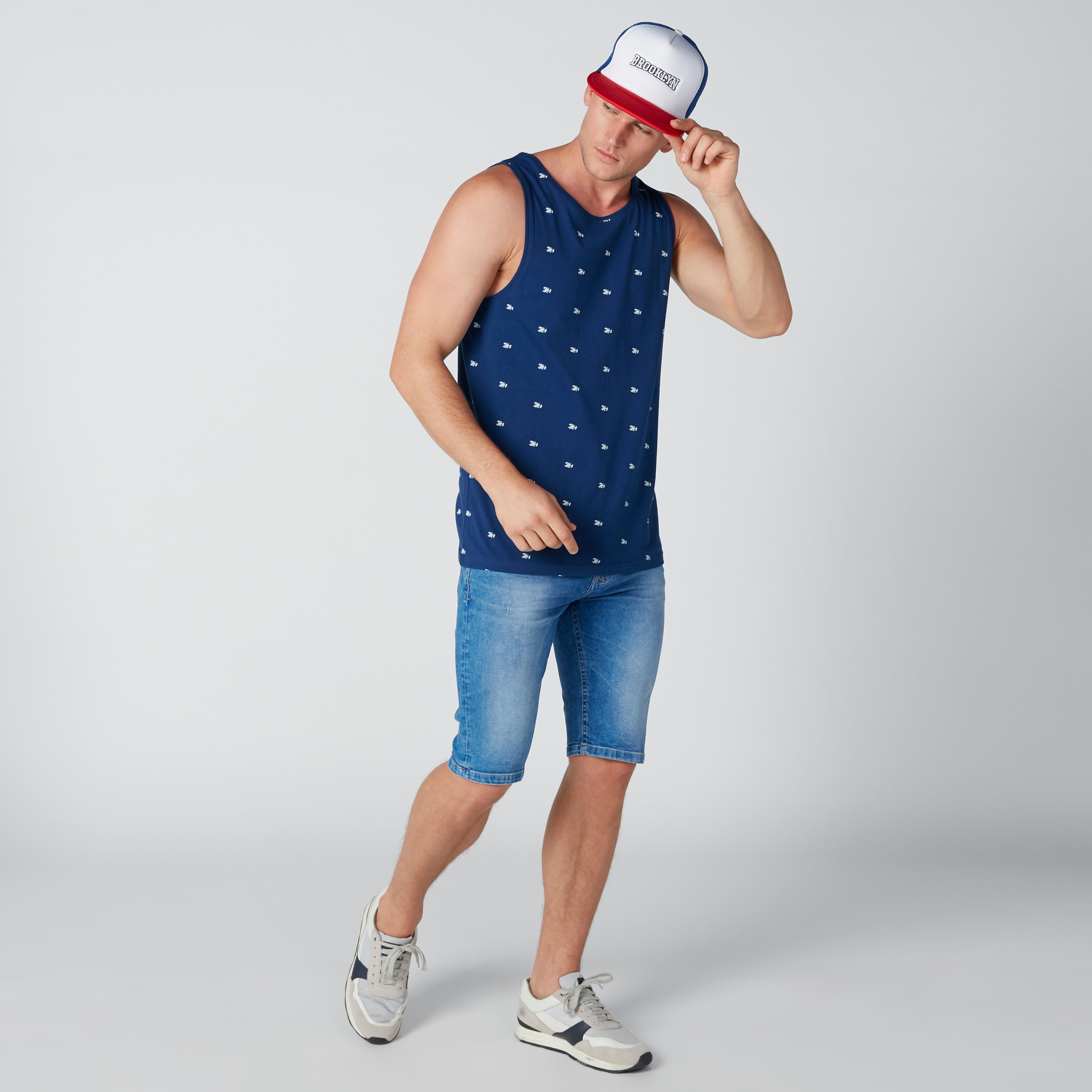 تيشيرت دون أكمام بقصّة سليم وطبعات-men-clothing-tshirtsandpolos-tshirts-image-1