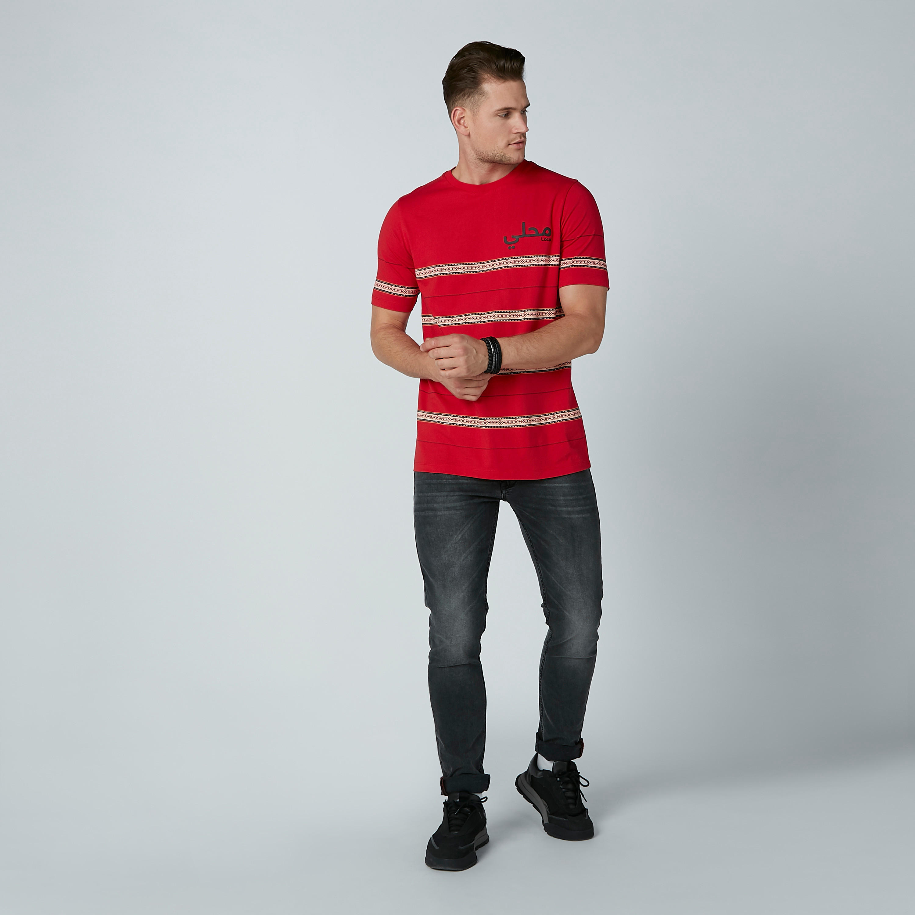 تيشيرت مستدام بياقة مستديرة وأكمام قصيرة وطبعات-men-clothing-tshirtsandpolos-tshirts-image-3