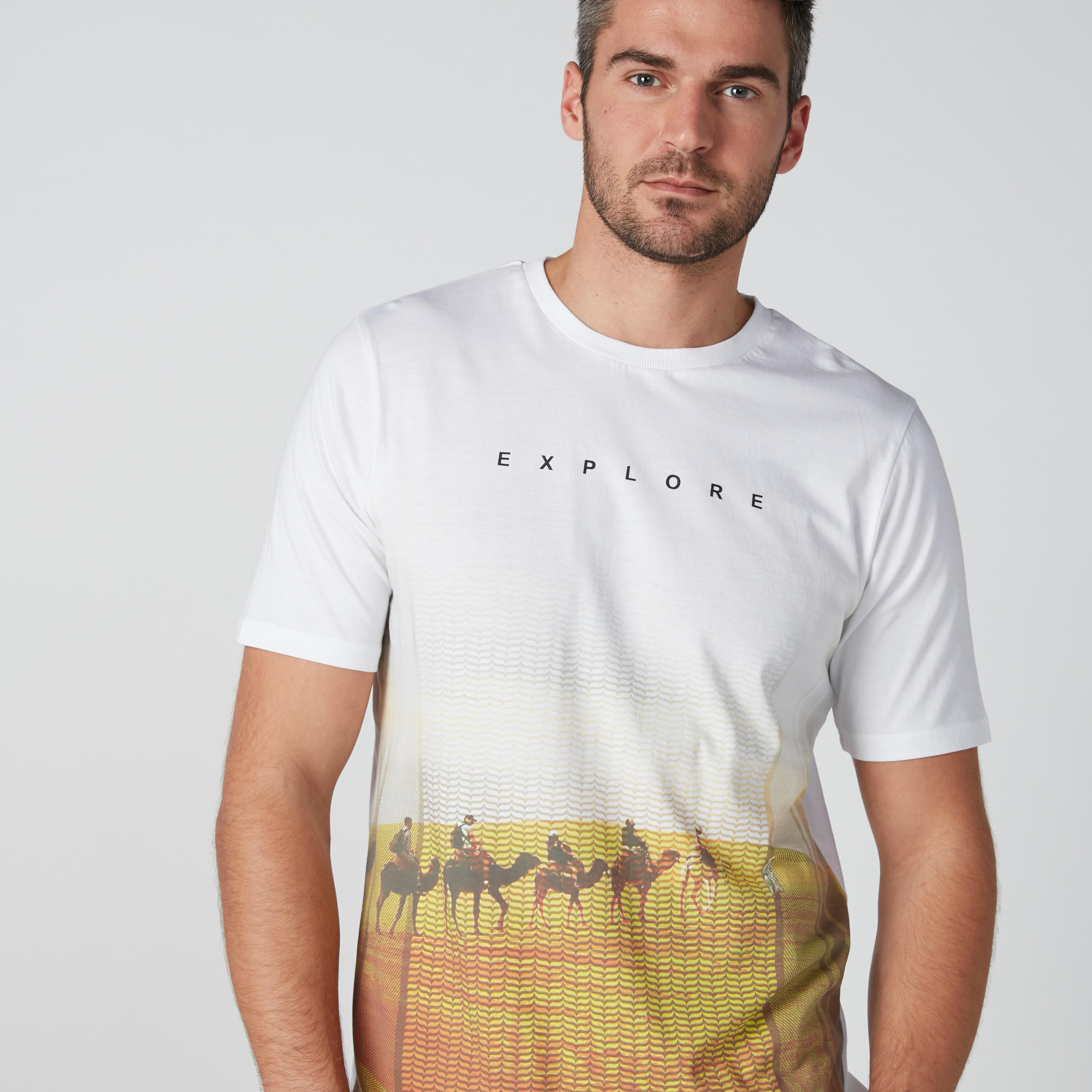 تيشيرت مستدام بياقة مستديرة وأكمام قصيرة وطبعات-men-clothing-tshirtsandpolos-tshirts-image-4