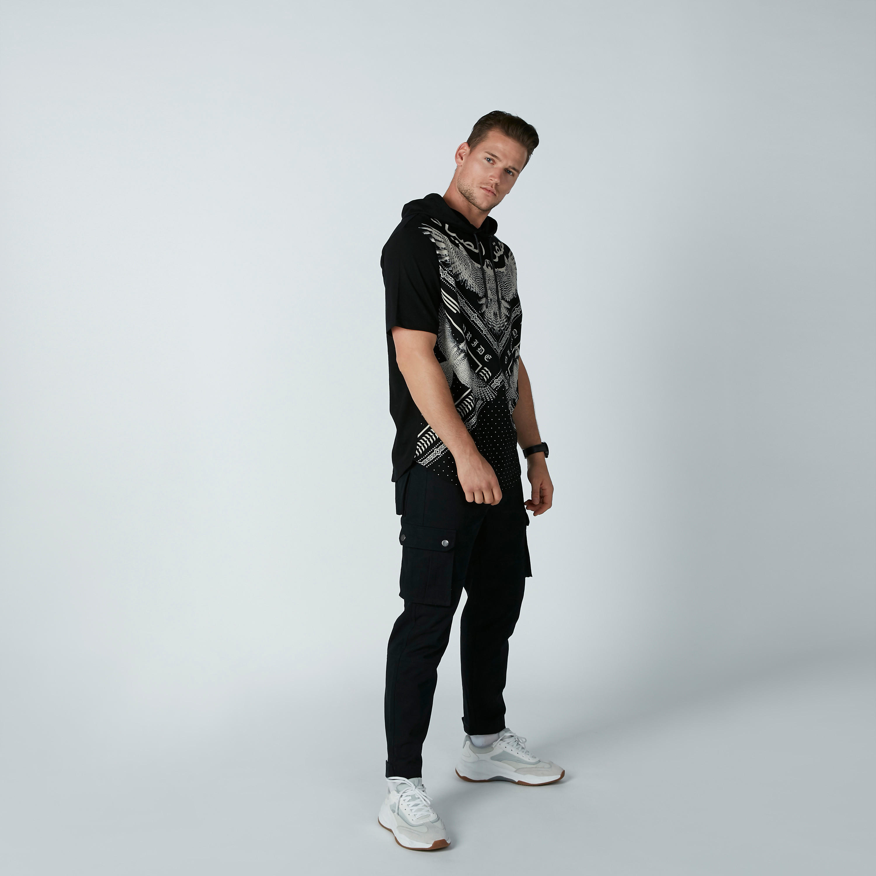 هودي مستدام بأكمام قصيرة وطبعات-men-clothing-tshirtsandpolos-tshirts-image-1