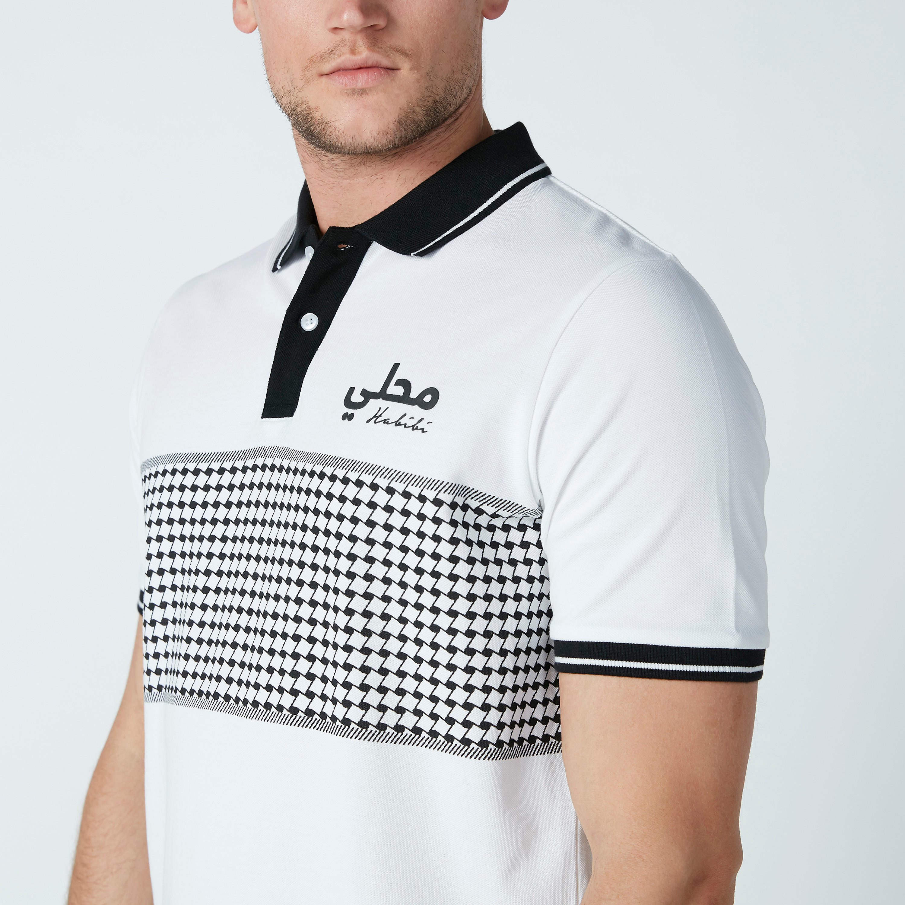 تيشيرت بياقة بولو وأكمام قصيرة وطبعات-men-clothing-tshirtsandpolos-polos-image-3