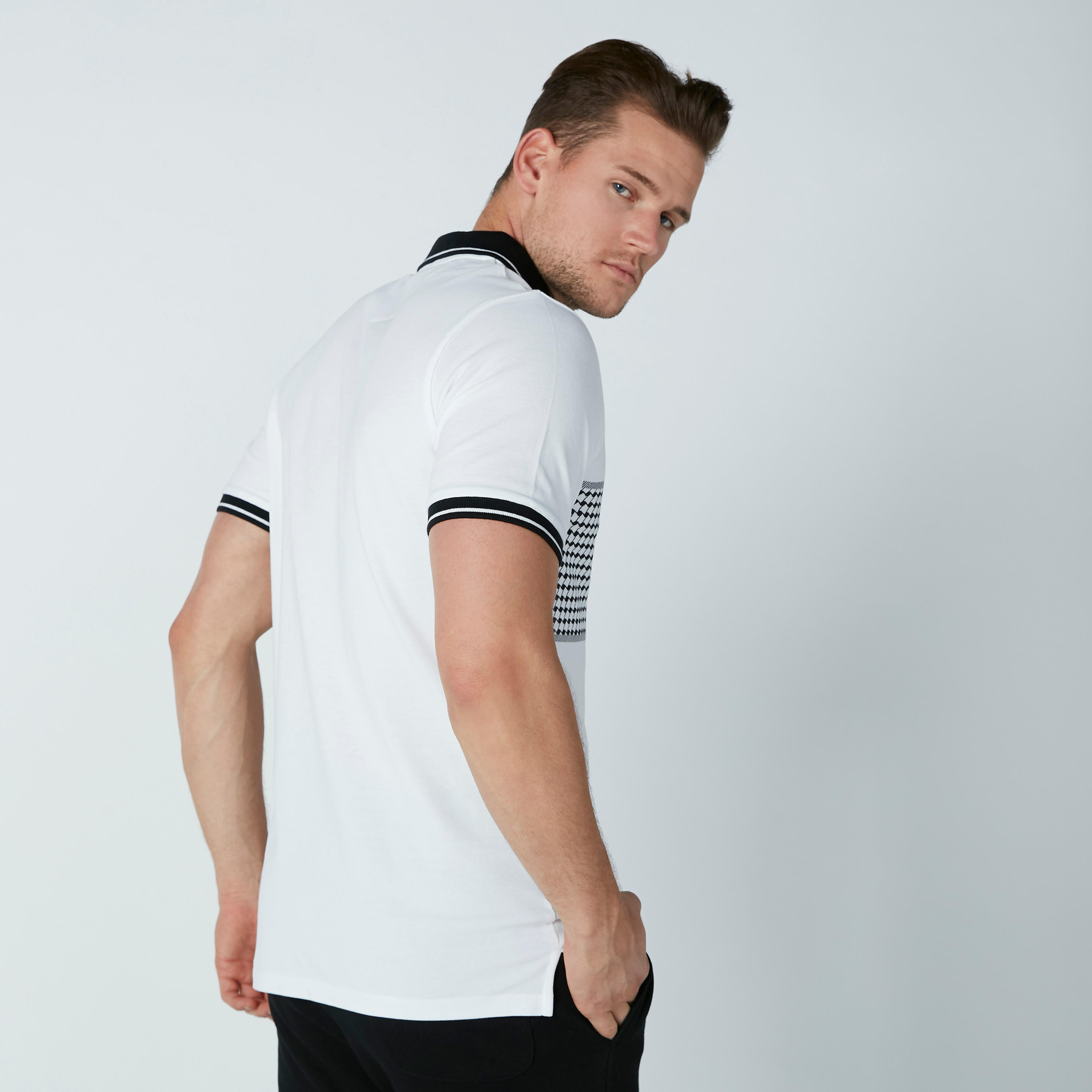 تيشيرت بياقة بولو وأكمام قصيرة وطبعات-men-clothing-tshirtsandpolos-polos-image-4
