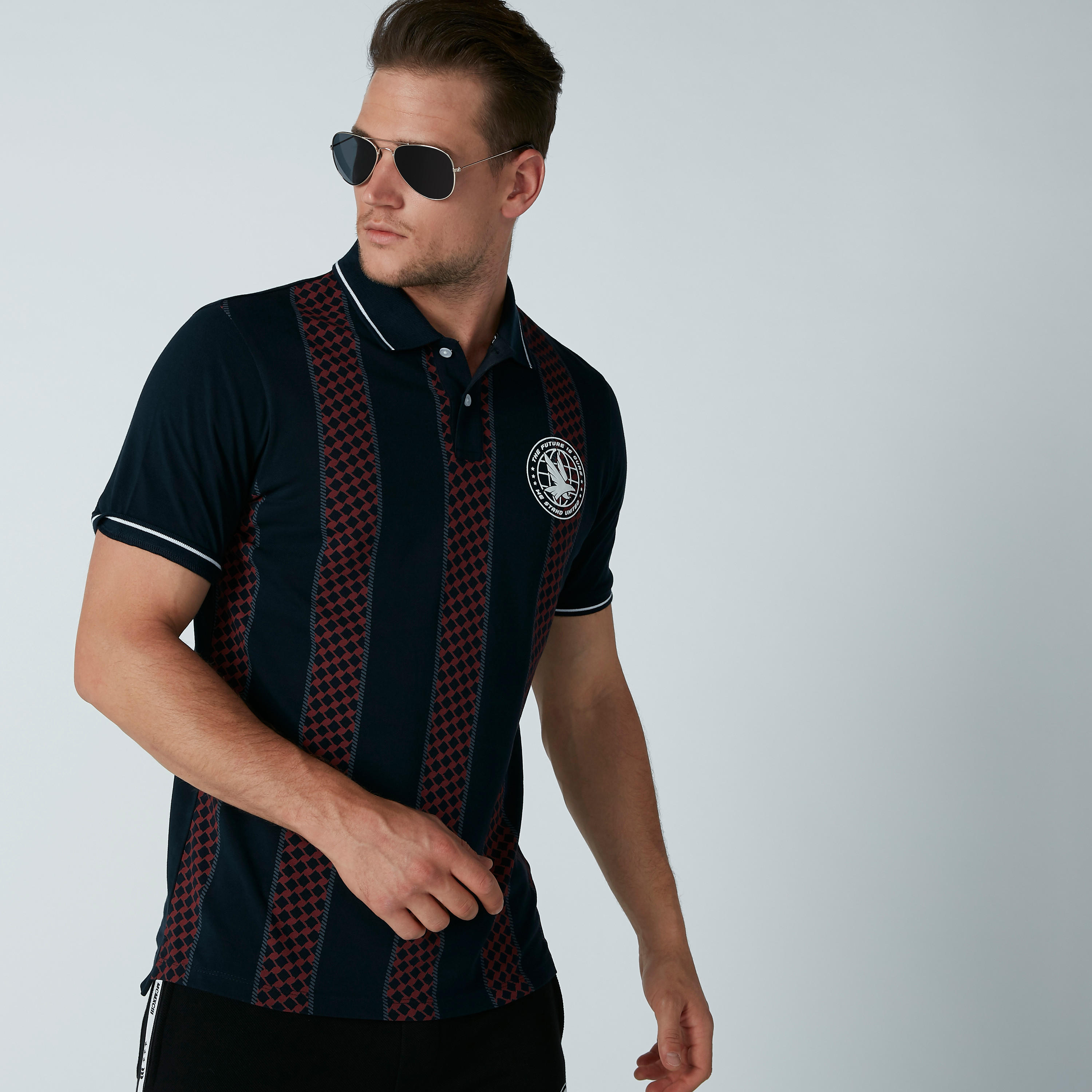 تيشيرت مقلّم بياقة بولو وأكمام قصيرة-men-clothing-tshirtsandpolos-polos-image-4
