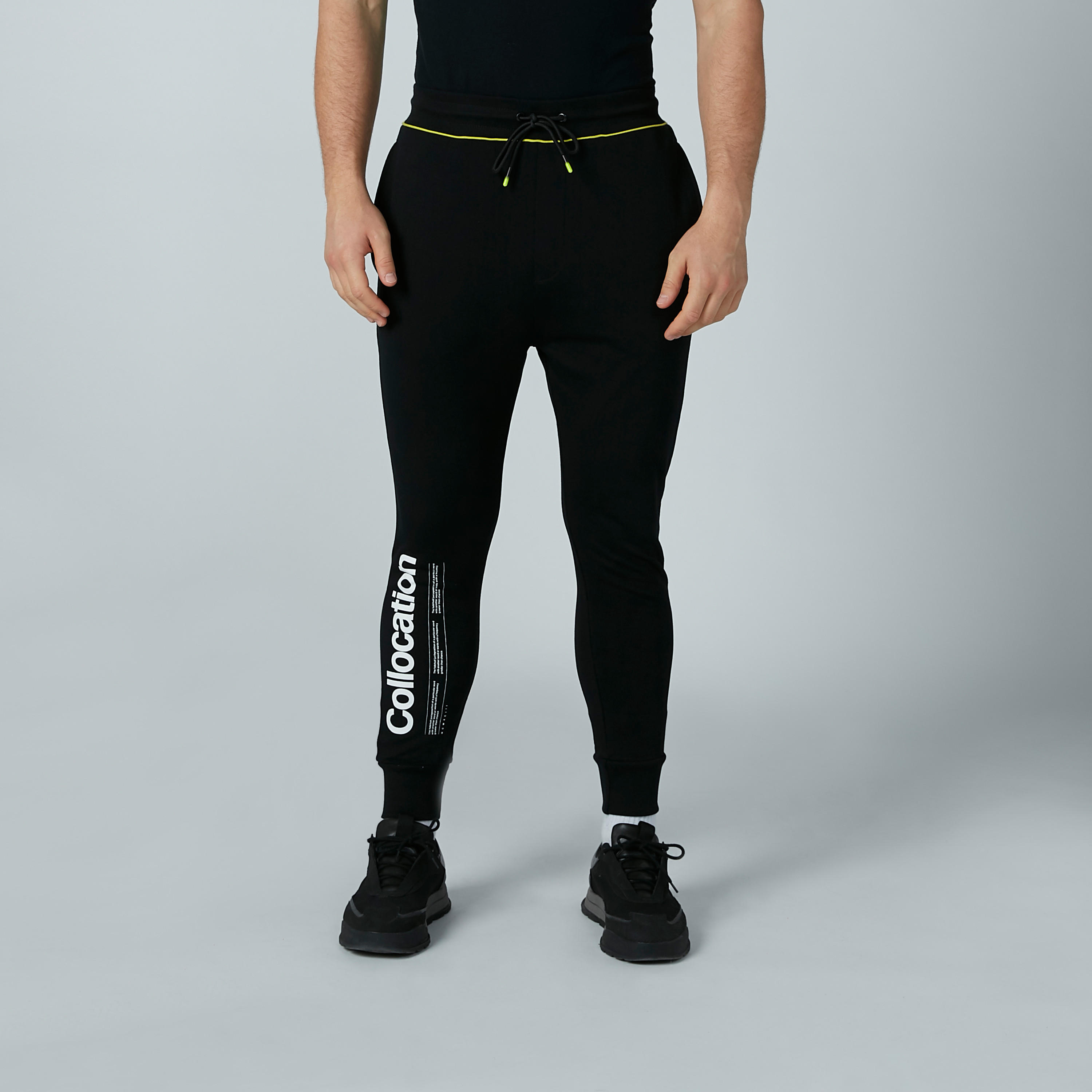 بنطال رياضي طويل بجيوب وطبعات-men-clothing-bottoms-joggers-image-3