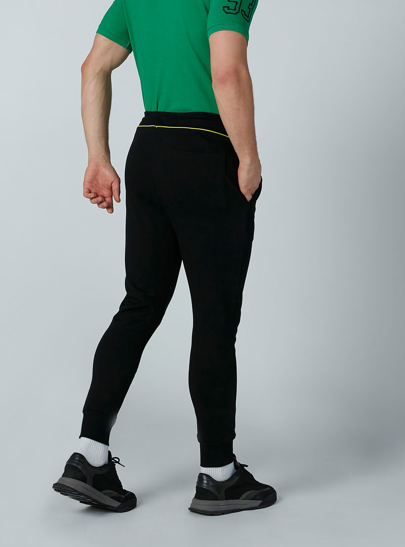 بنطال رياضي طويل بجيوب وطبعات-men-clothing-bottoms-joggers-image-5