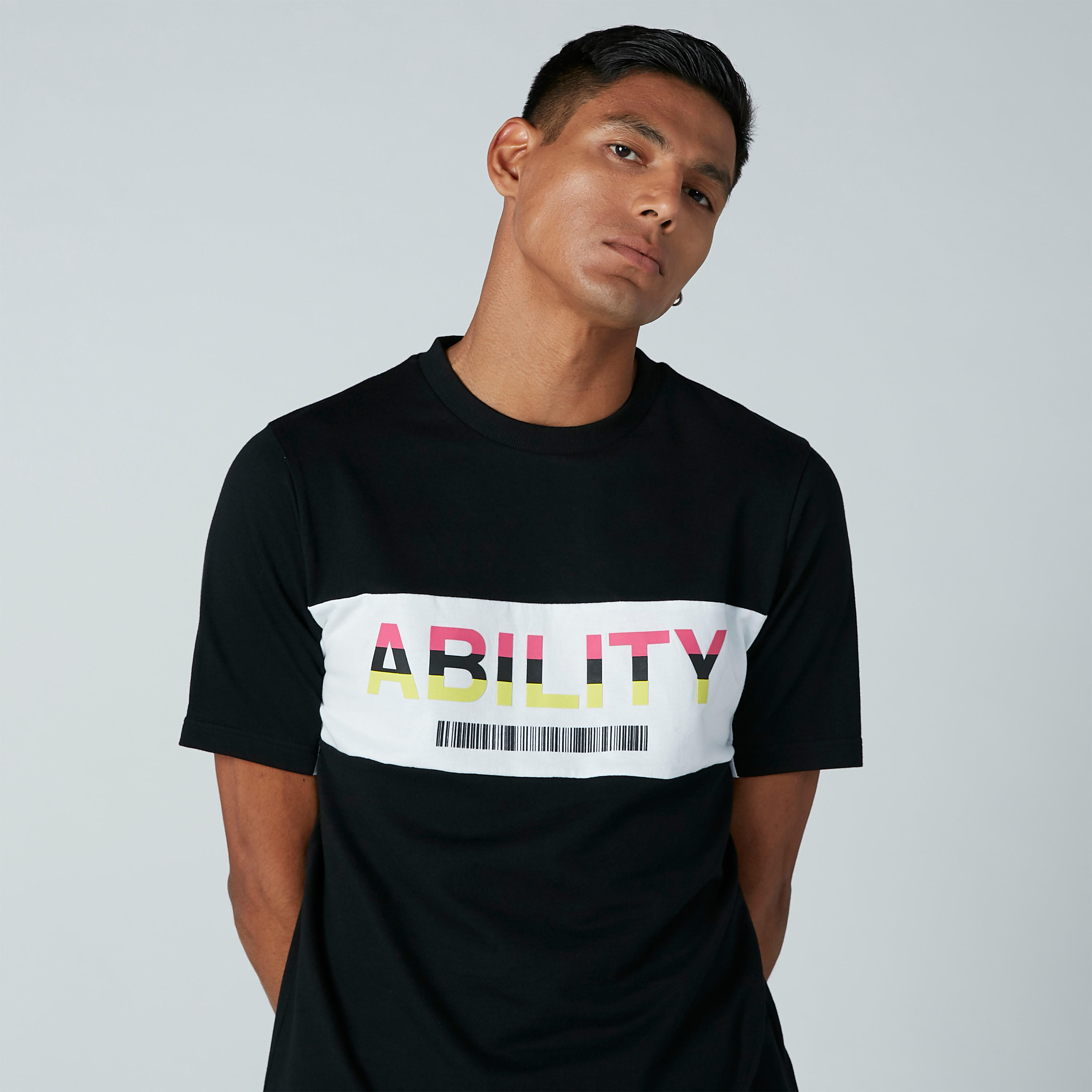 تيشيرت بياقة مستديرة وأكمام قصيرة وطبعات-men-clothing-tshirtsandpolos-tshirts-image-3