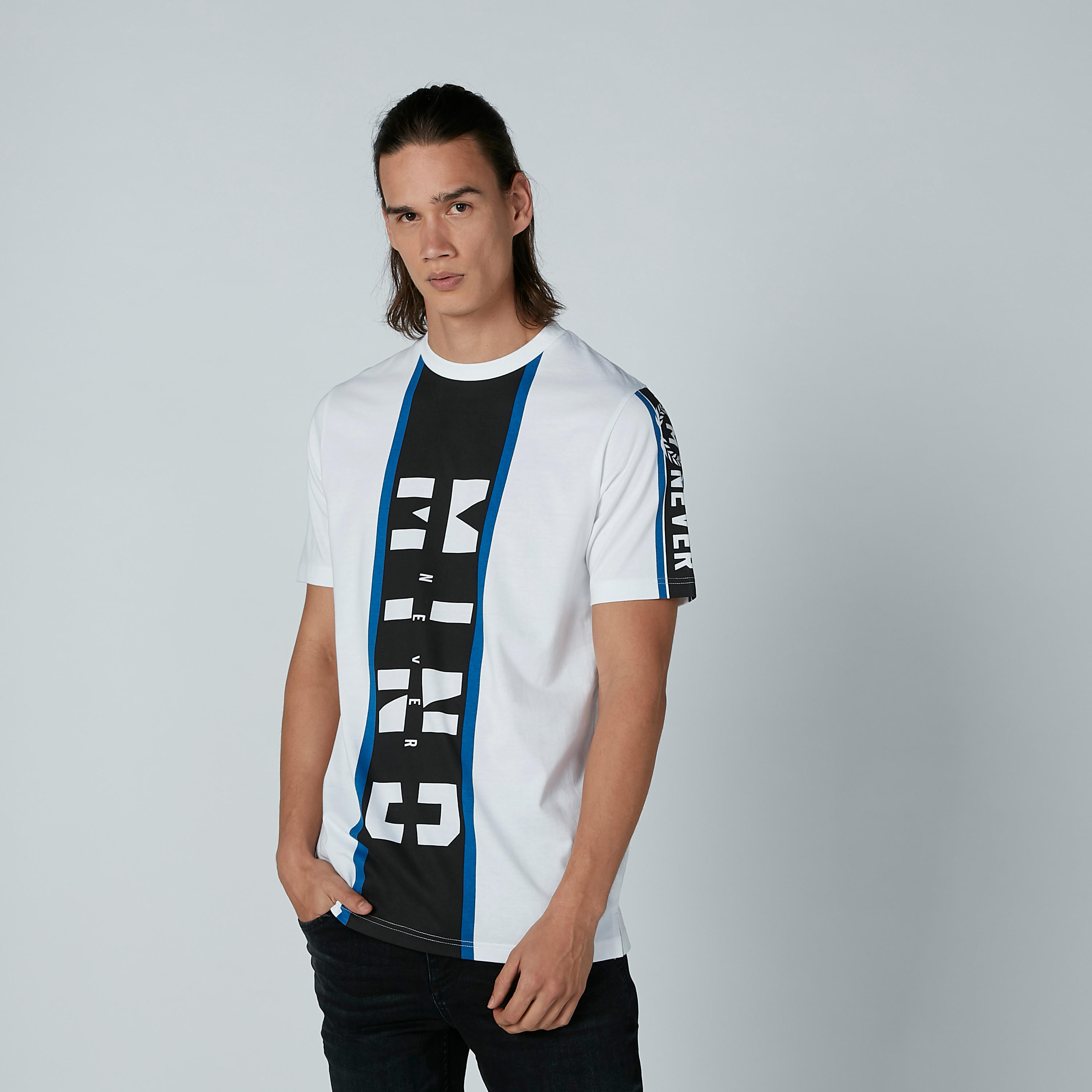 تيشيرت بطبعات وياقة مستديرة وأكمام قصيرة-men-clothing-tshirtsandpolos-tshirts-image-1