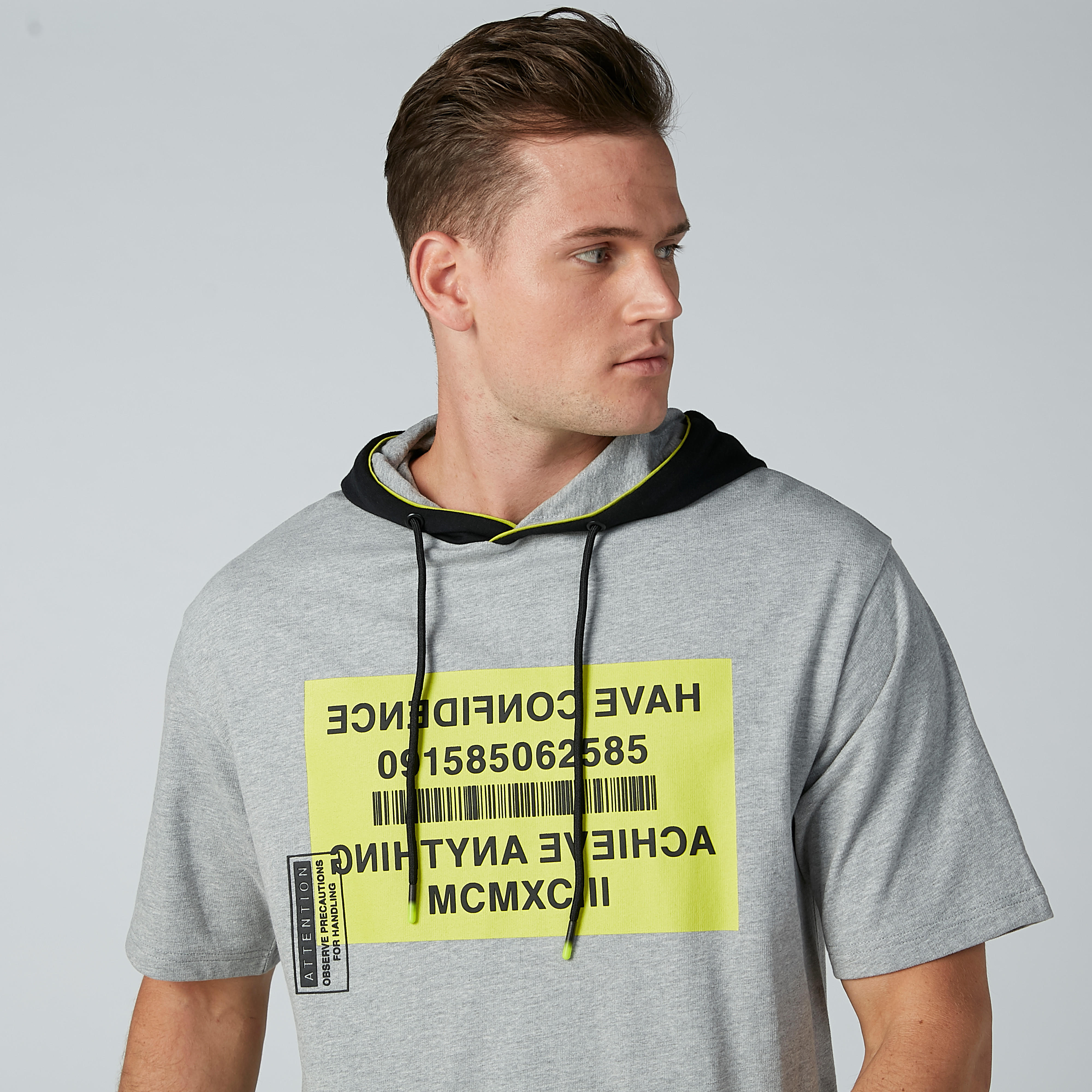 هودي بأكمام قصيرة وطبعات-men-clothing-tshirtsandpolos-tshirts-image-3