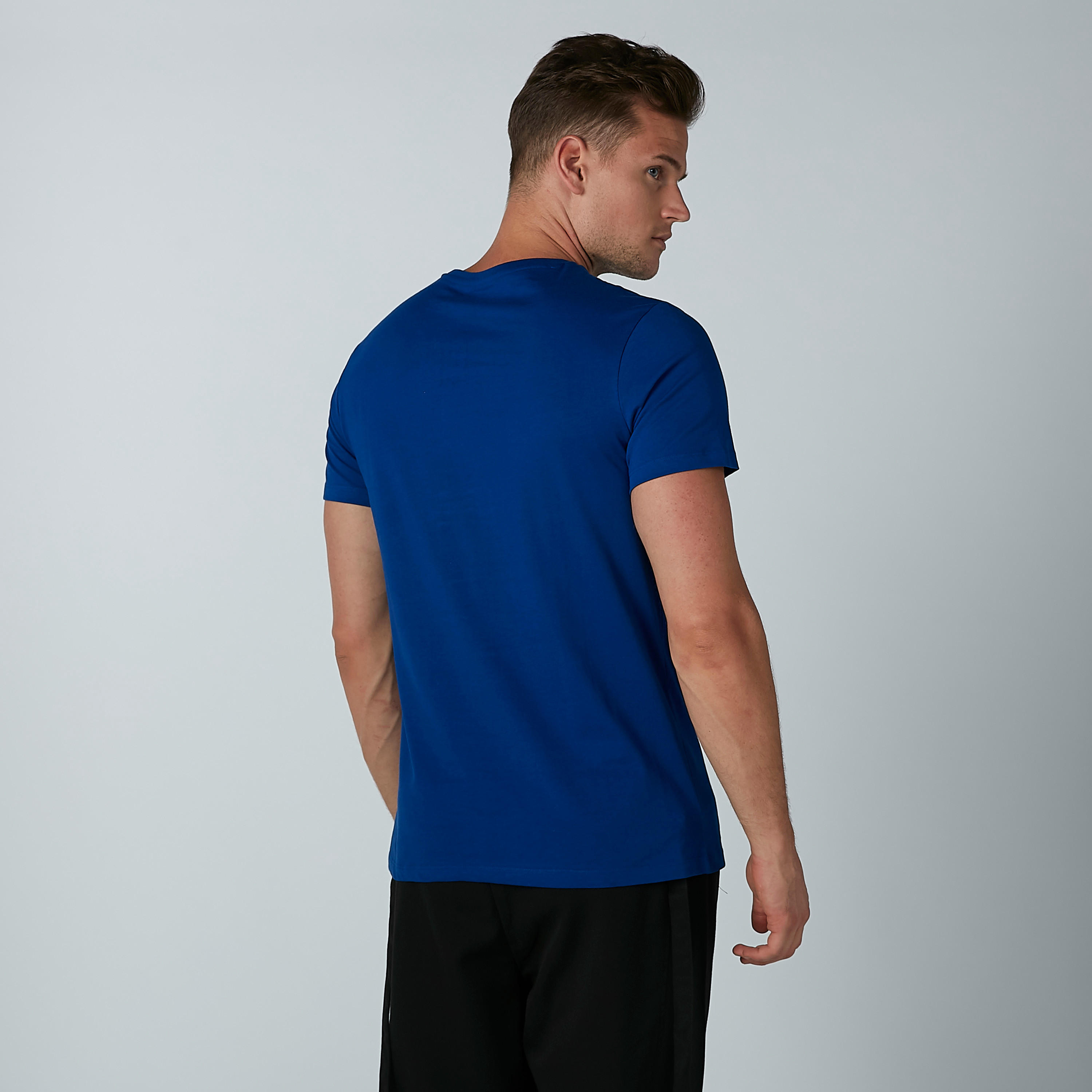 تيشيرت بياقة مستديرة وأكمام قصيرة وطبعات-men-clothing-tshirtsandpolos-tshirts-image-4