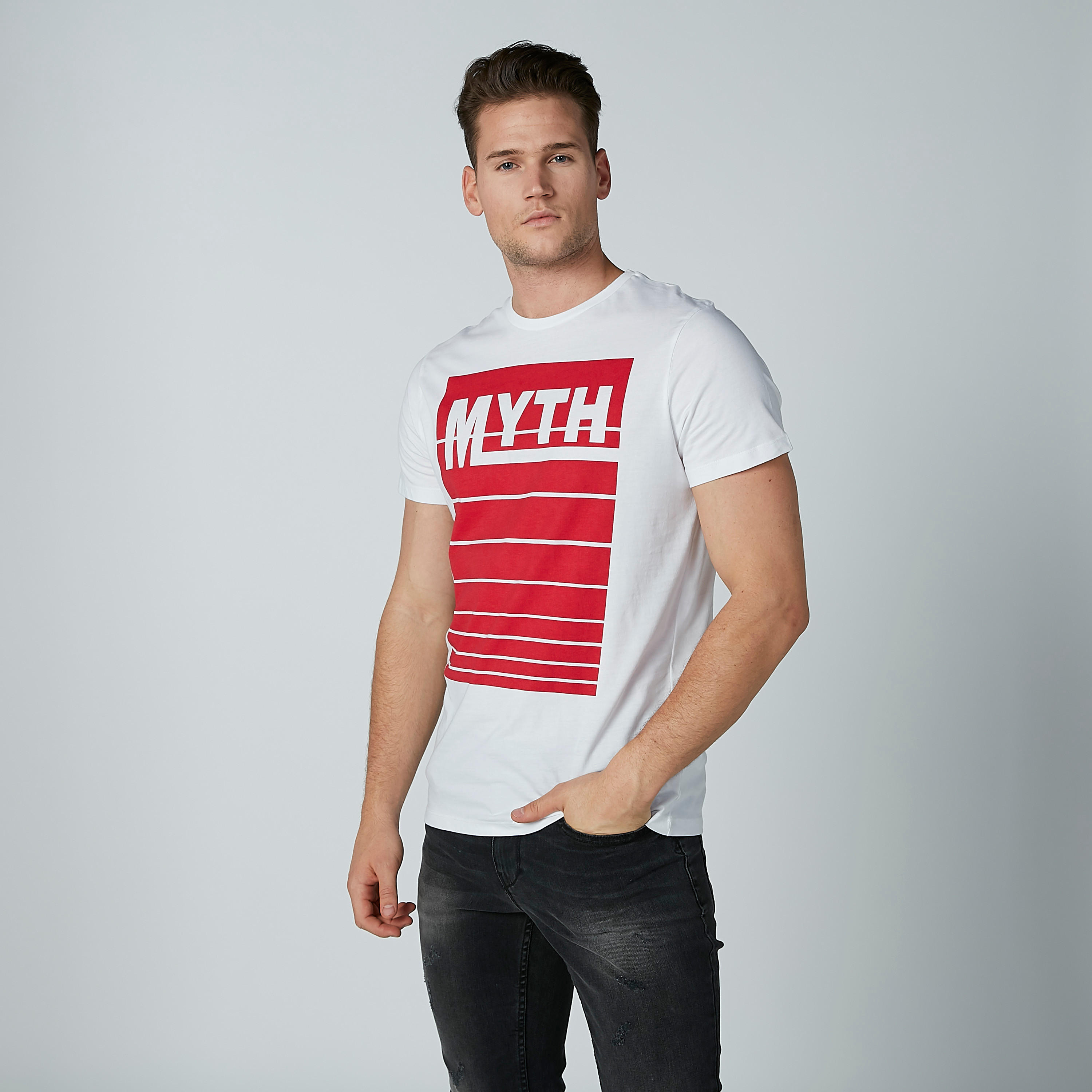 تيشيرت بياقة مستديرة وأكمام قصيرة وطبعات-men-clothing-tshirtsandpolos-tshirts-image-1