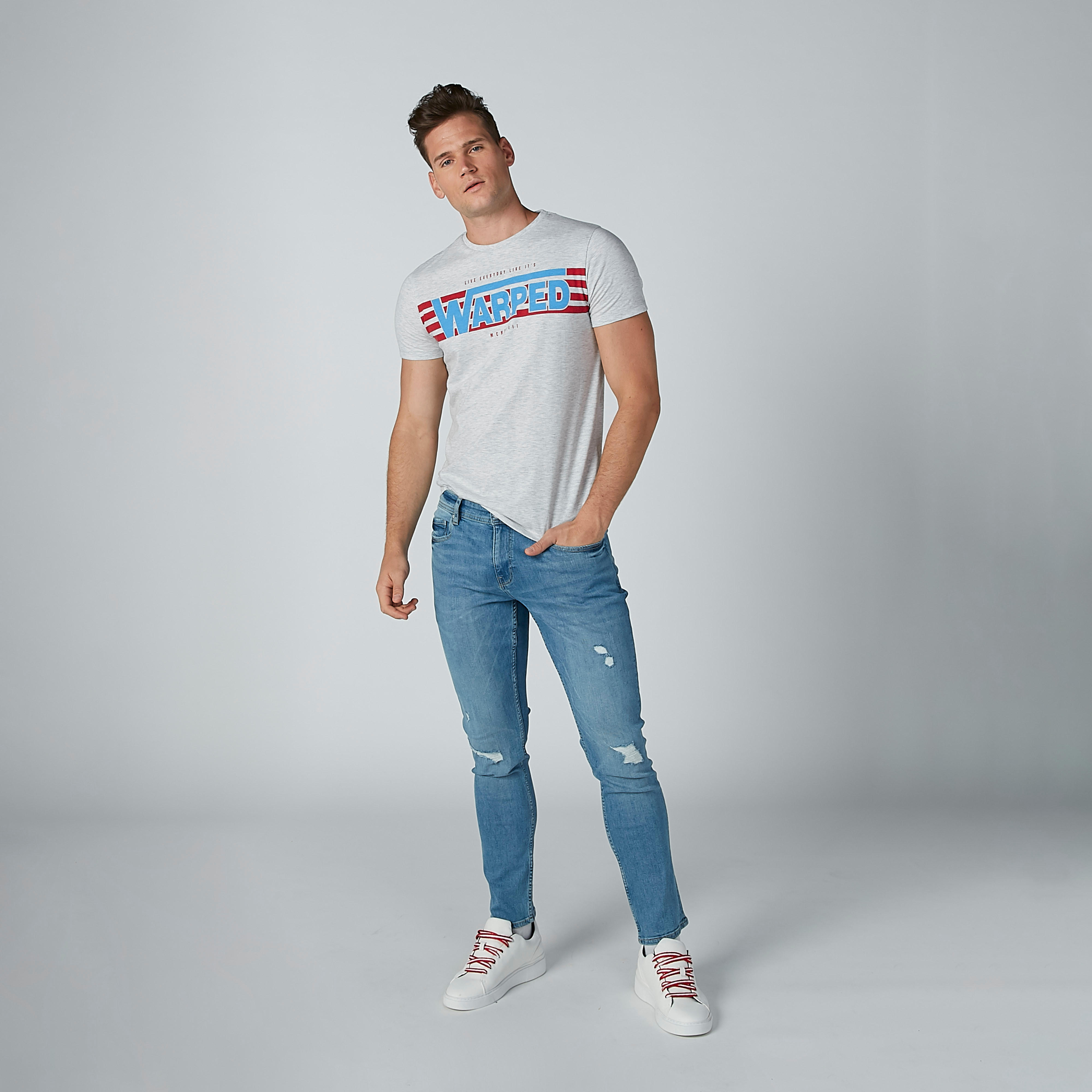 تيشيرت بياقة مستديرة وأكمام قصيرة وطبعات-men-clothing-tshirtsandpolos-tshirts-image-4