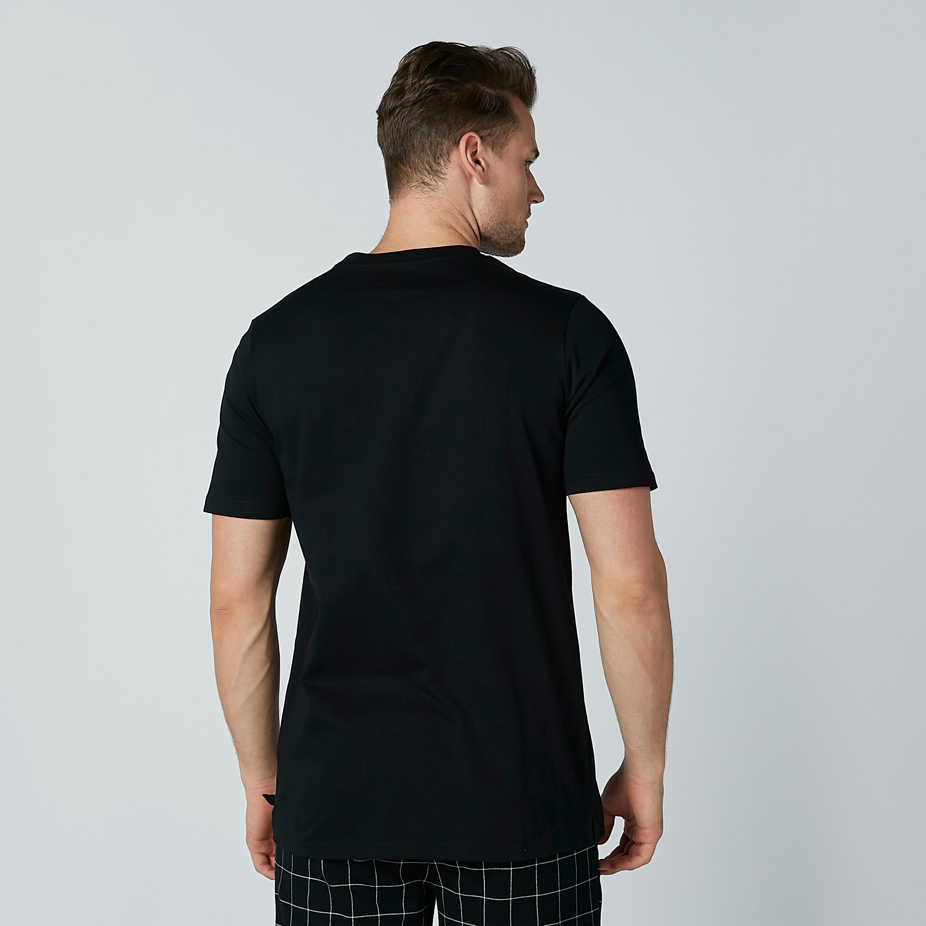 تيشيرت بياقة مستديرة وأكمام قصيرة وتفاصيل ترتر على الوجهين-men-clothing-tshirtsandpolos-tshirts-image-4