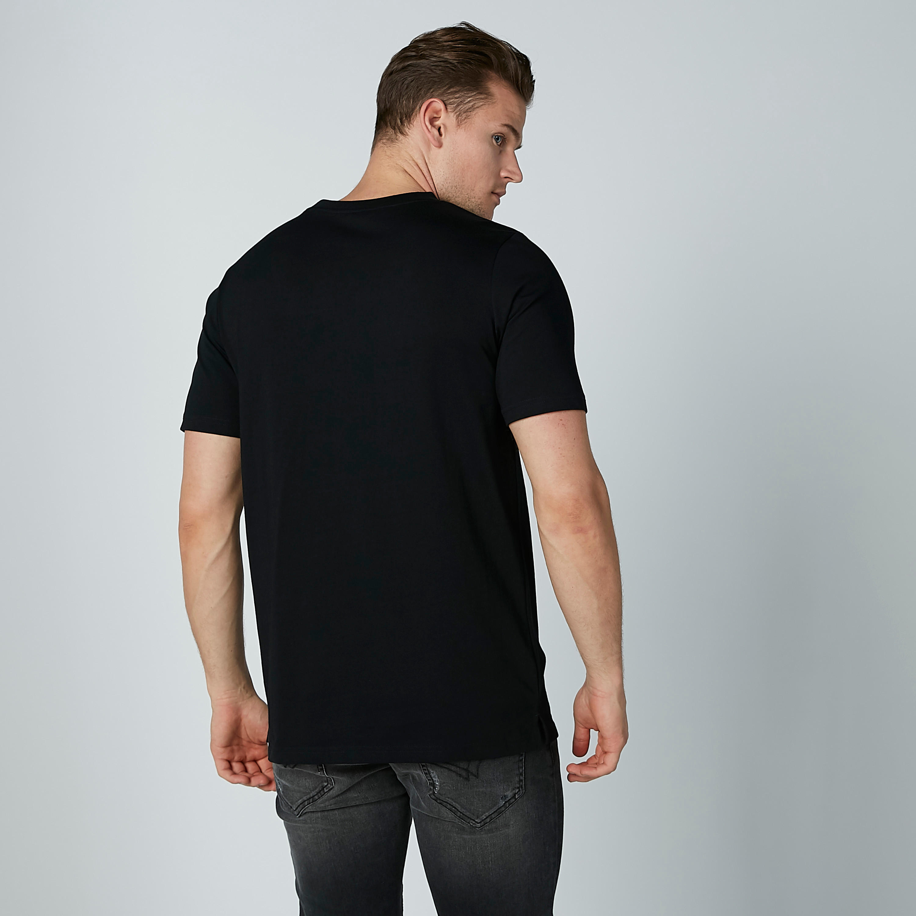 تيشيرت بياقة مستديرة وأكمام قصيرة وطبعات-men-clothing-tshirtsandpolos-tshirts-image-3