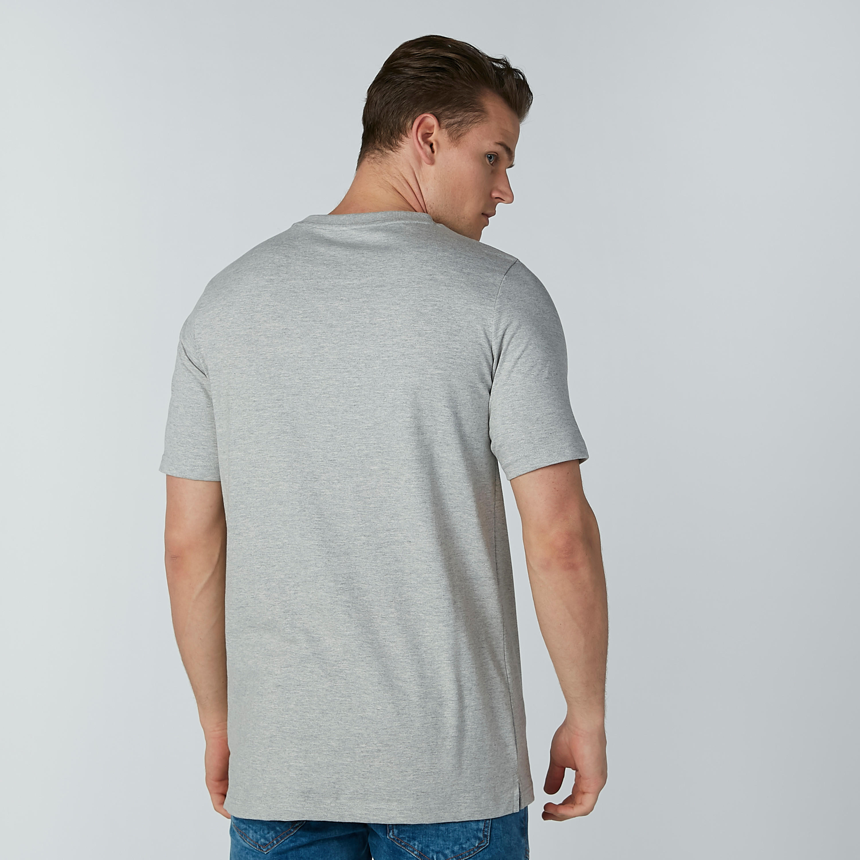 تيشيرت بياقة مستديرة وأكمام قصيرة وطبعات-men-clothing-tshirtsandpolos-tshirts-image-3