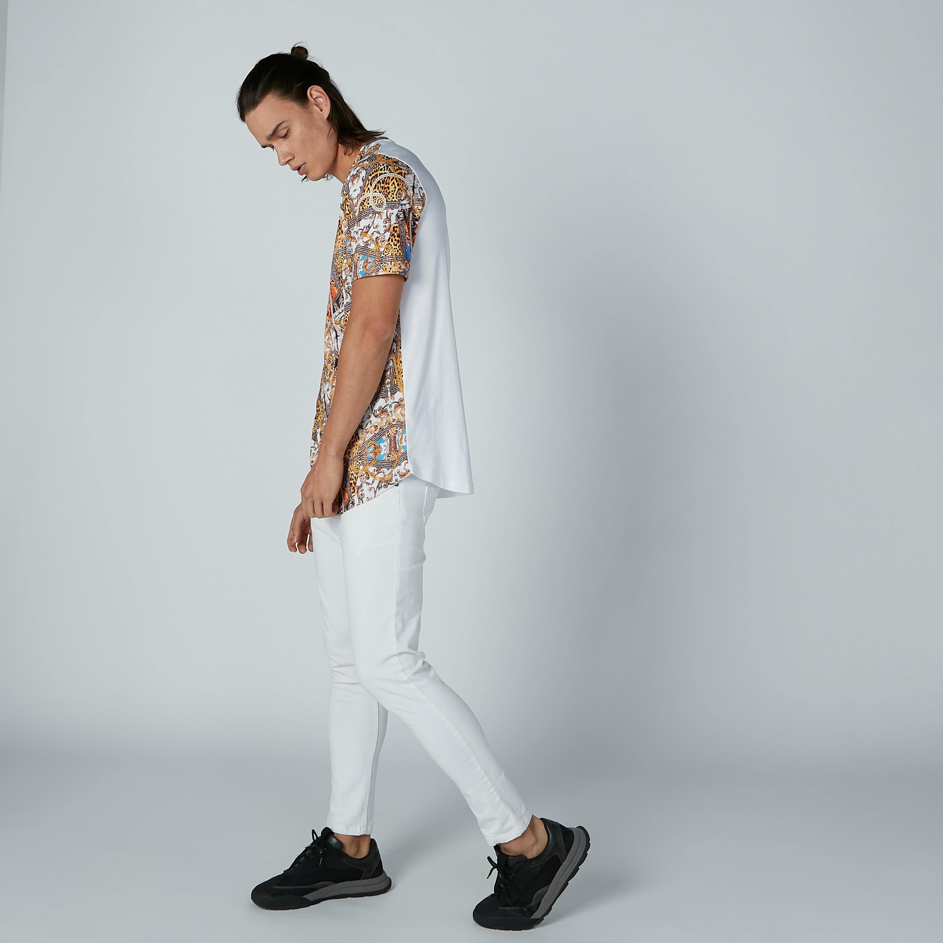 تيشيرت كاجوال بأكمام قصيرة  وطبعات-men-clothing-tshirtsandpolos-tshirts-image-1