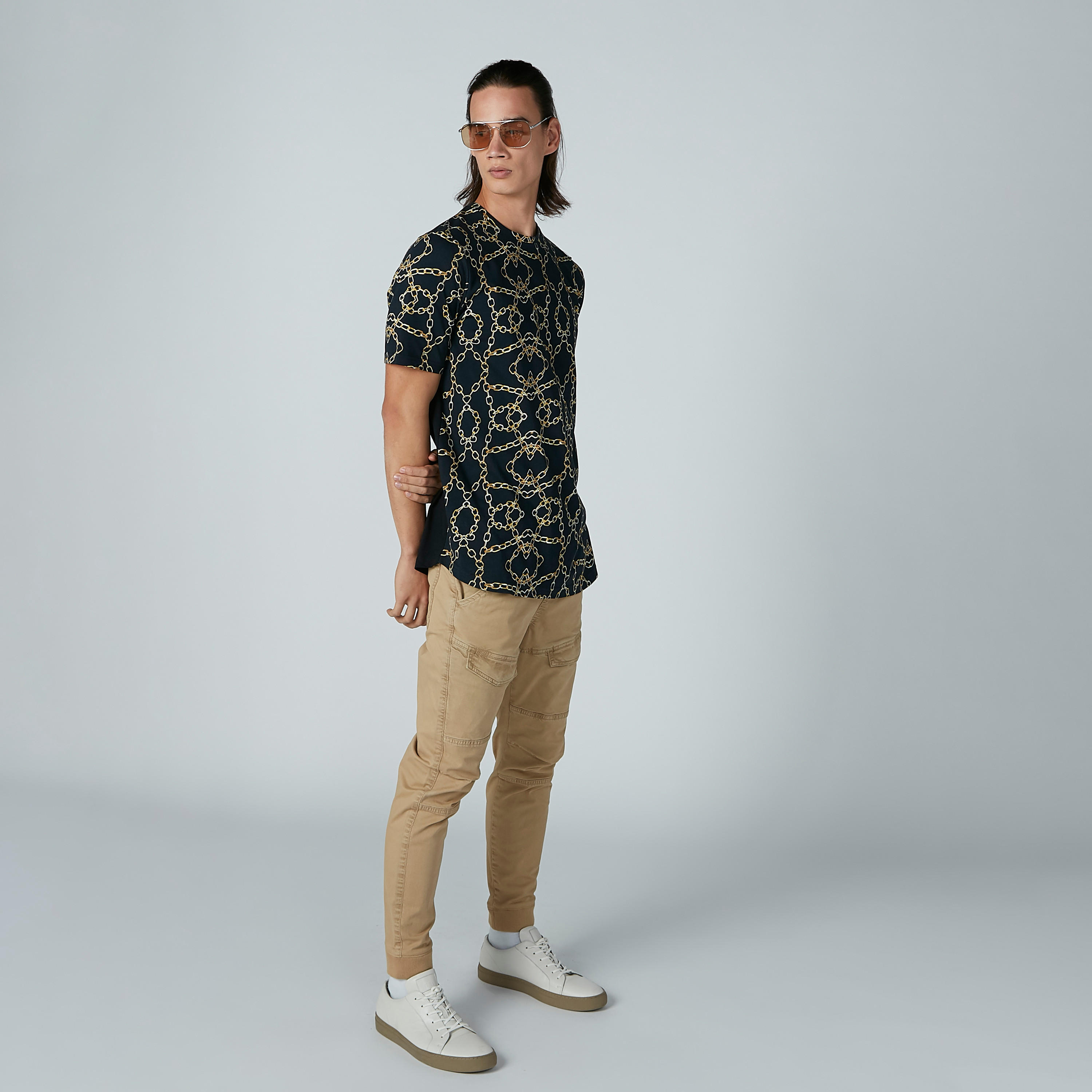 تيشيرت بطبعات وياقة مستديرة وأكمام قصيرة-men-clothing-tshirtsandpolos-tshirts-image-3