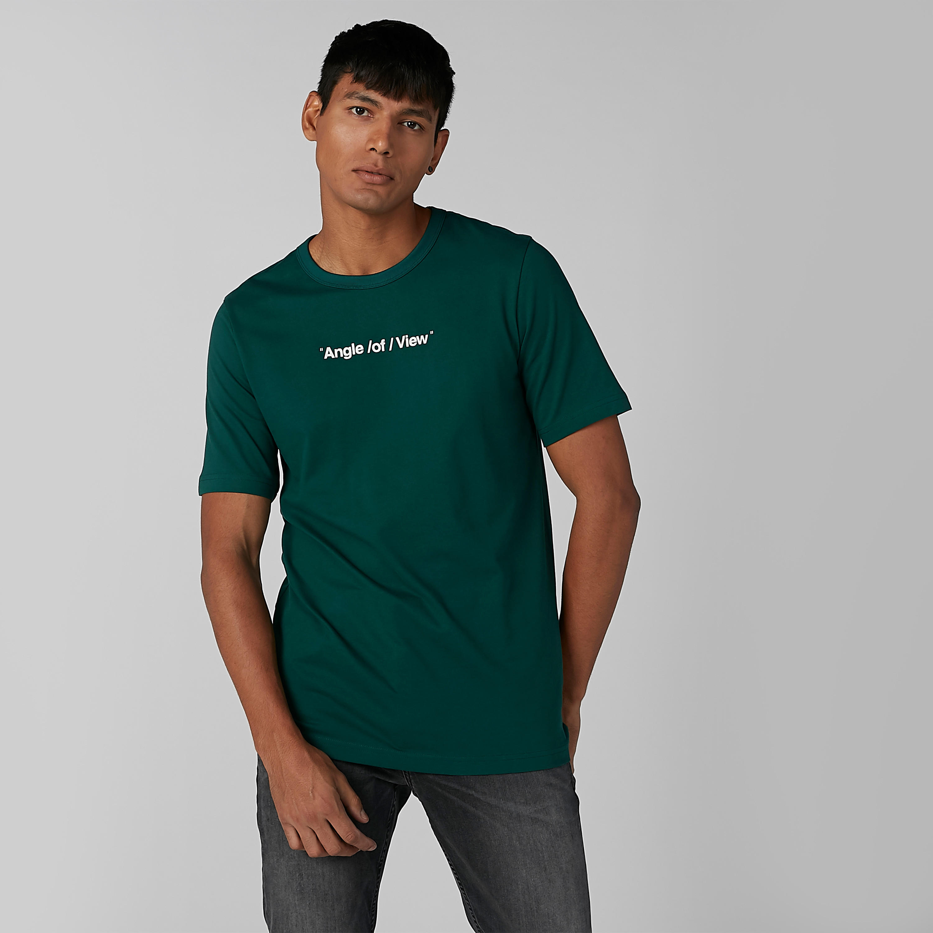 تيشيرت بياقة مستديرة وأكمام قصيرة وطبعات-men-clothing-tshirtsandpolos-tshirts-image-3