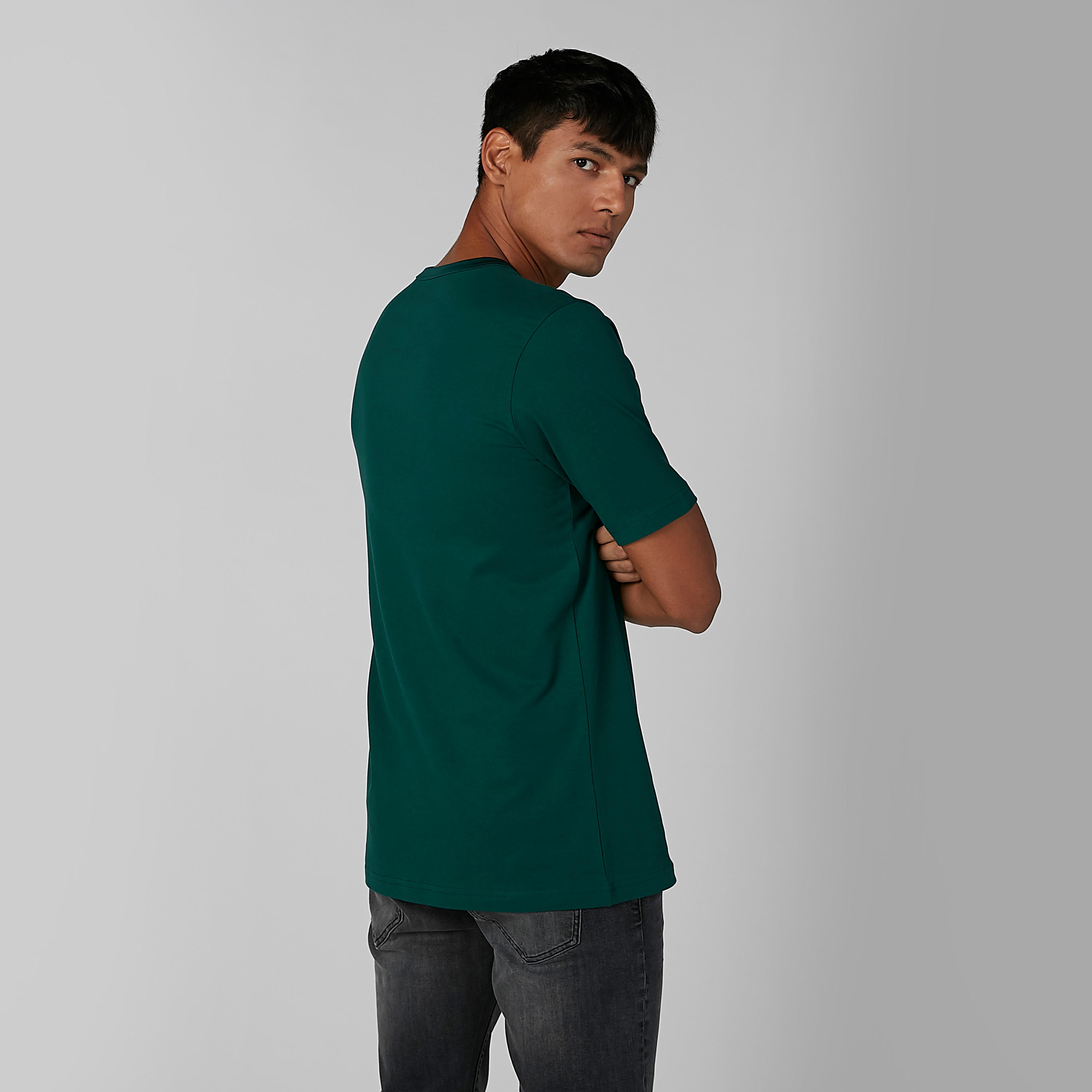 تيشيرت بياقة مستديرة وأكمام قصيرة وطبعات-men-clothing-tshirtsandpolos-tshirts-image-1