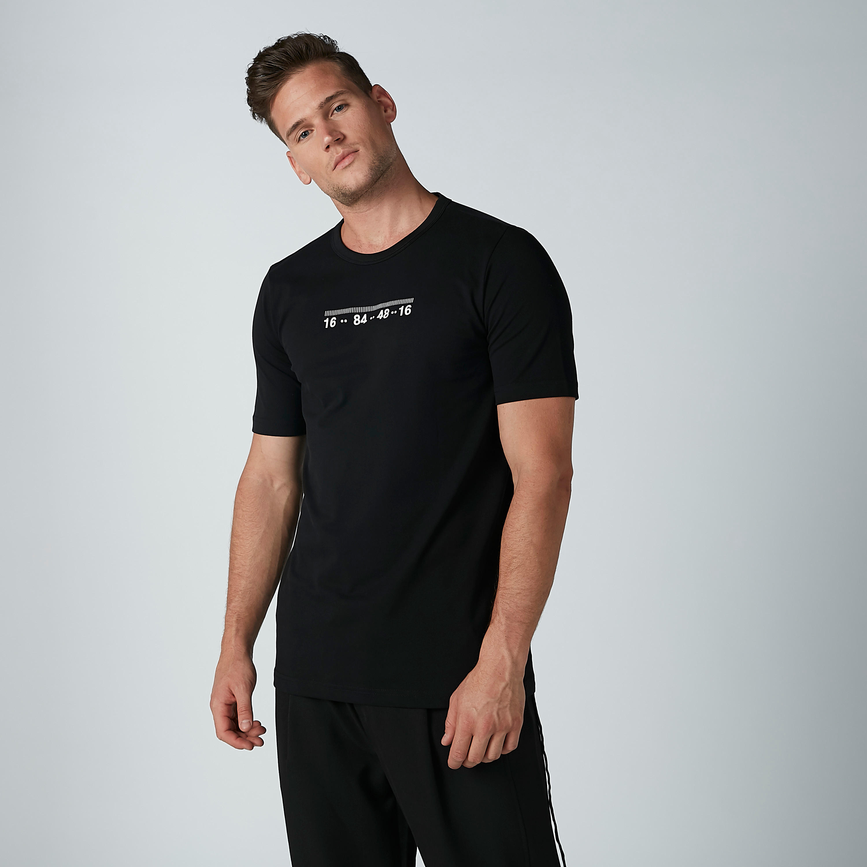 تيشيرت بطبعات وياقة مستديرة وأكمام قصيرة-men-clothing-tshirtsandpolos-tshirts-image-1