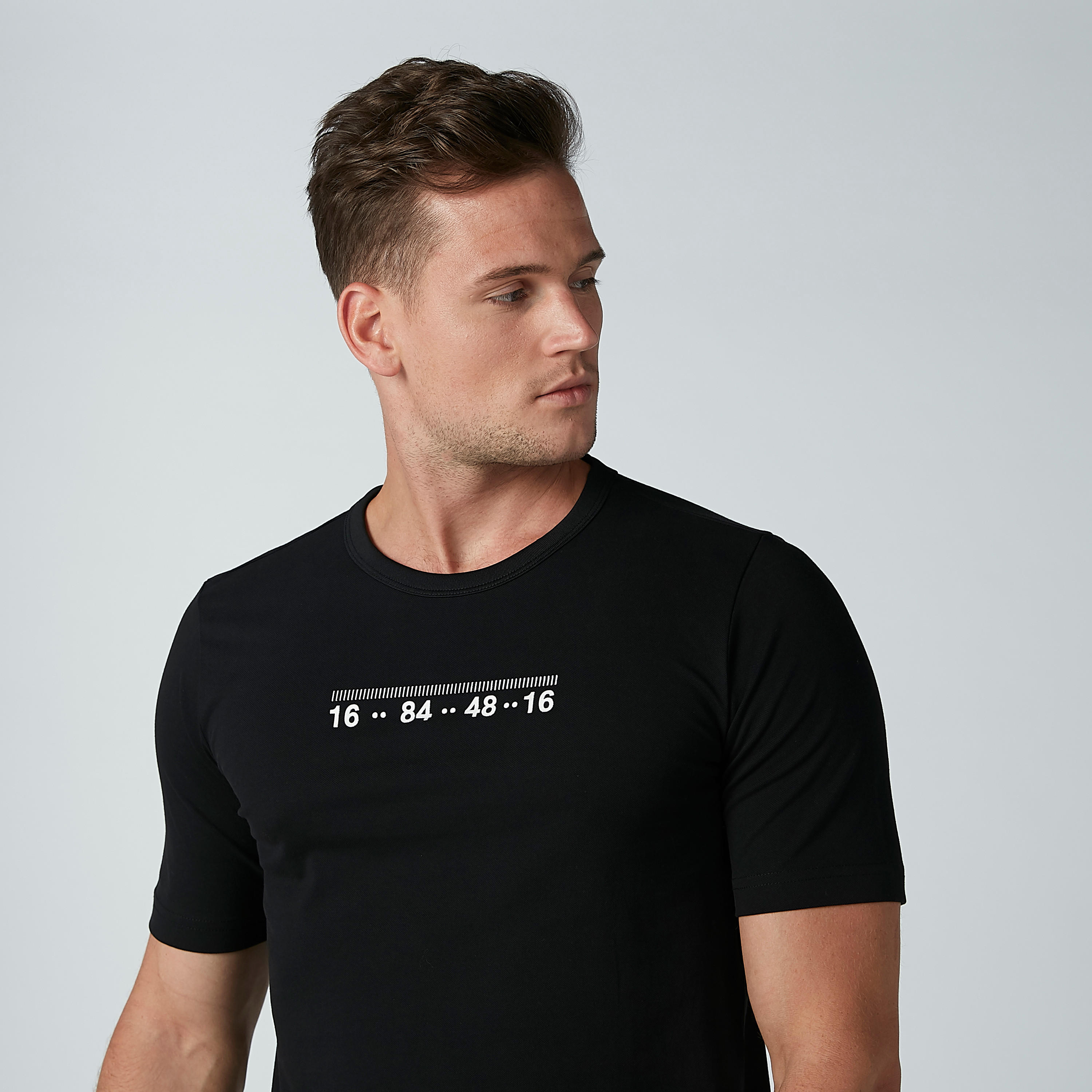 تيشيرت بطبعات وياقة مستديرة وأكمام قصيرة-men-clothing-tshirtsandpolos-tshirts-image-3