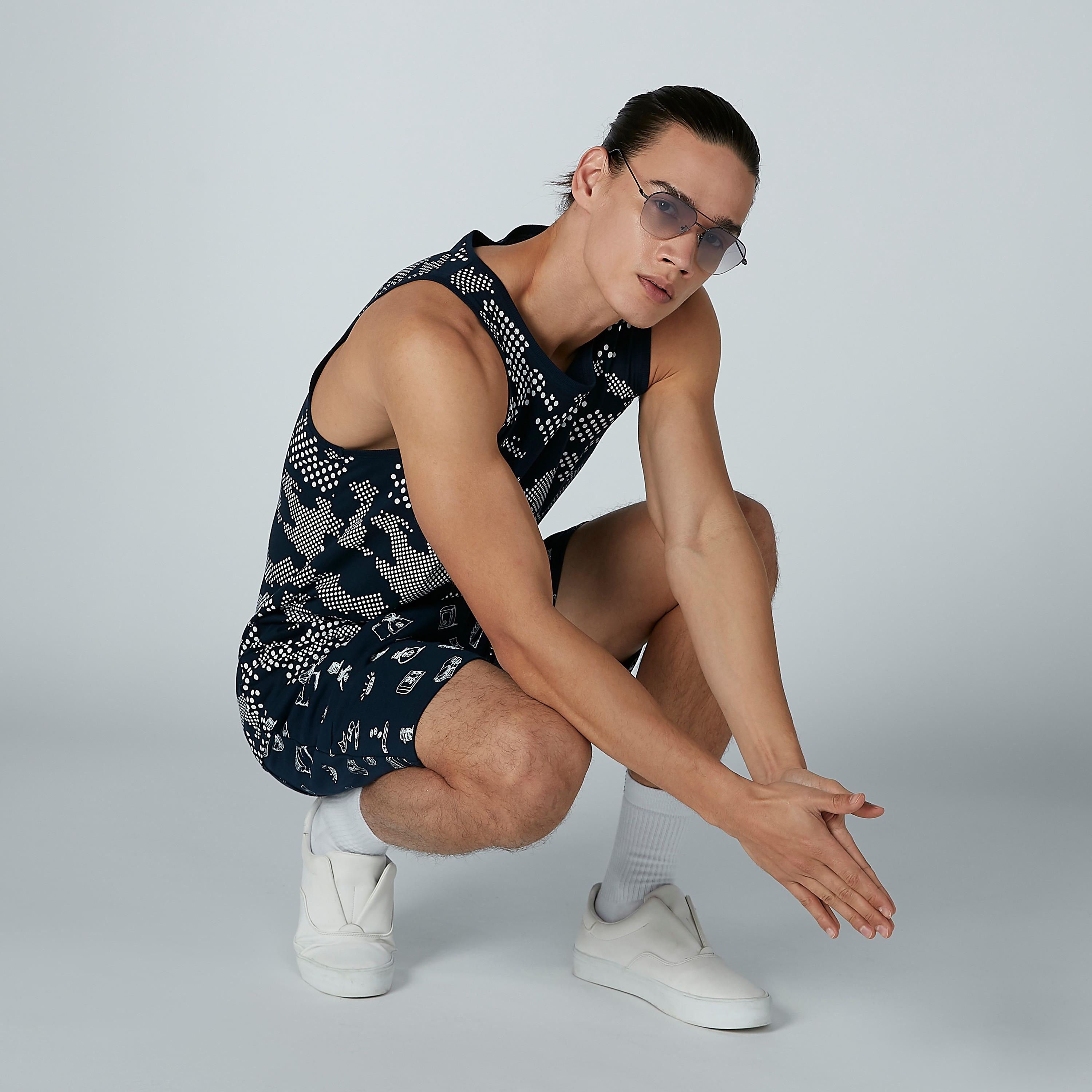 تيشيرت دون أكمام بياقة مستديرة وطبعات-men-clothing-tshirtsandpolos-tshirts-image-1