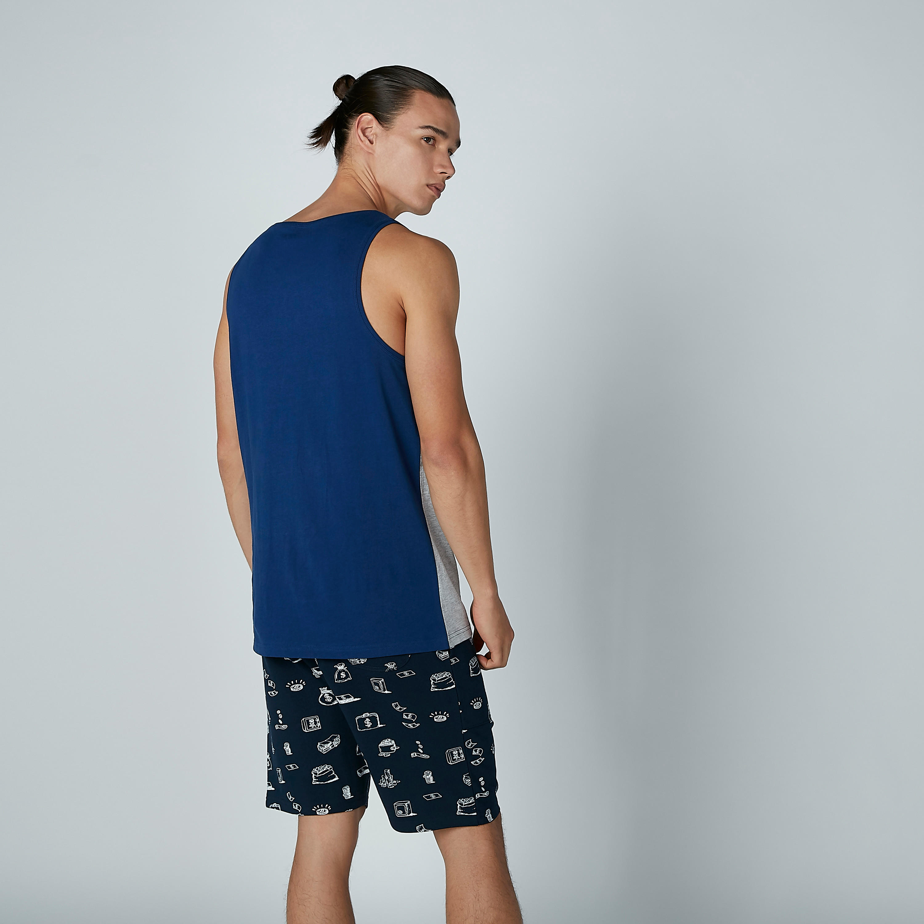 تيشيرت سادة دون أكمام بياقة مستديرة-men-clothing-tshirtsandpolos-tshirts-image-1