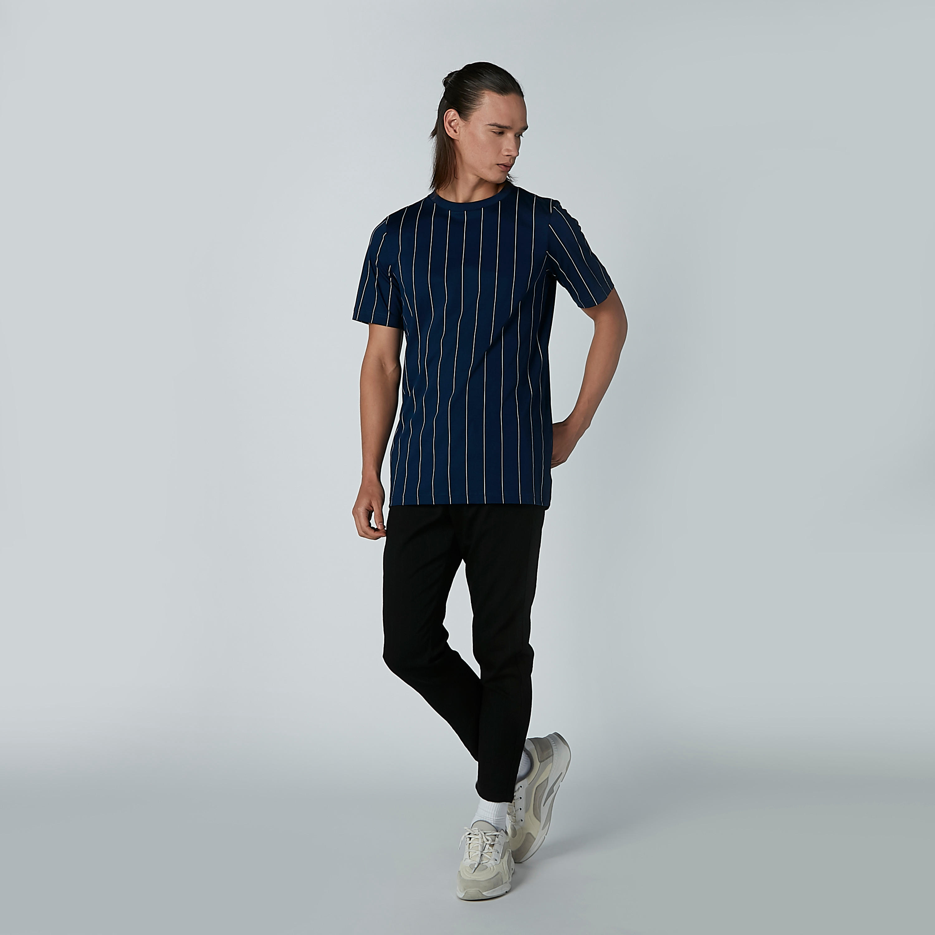 تيشيرت مقلّم بياقة مستديرة وأكمام قصيرة-men-clothing-tshirtsandpolos-tshirts-image-2