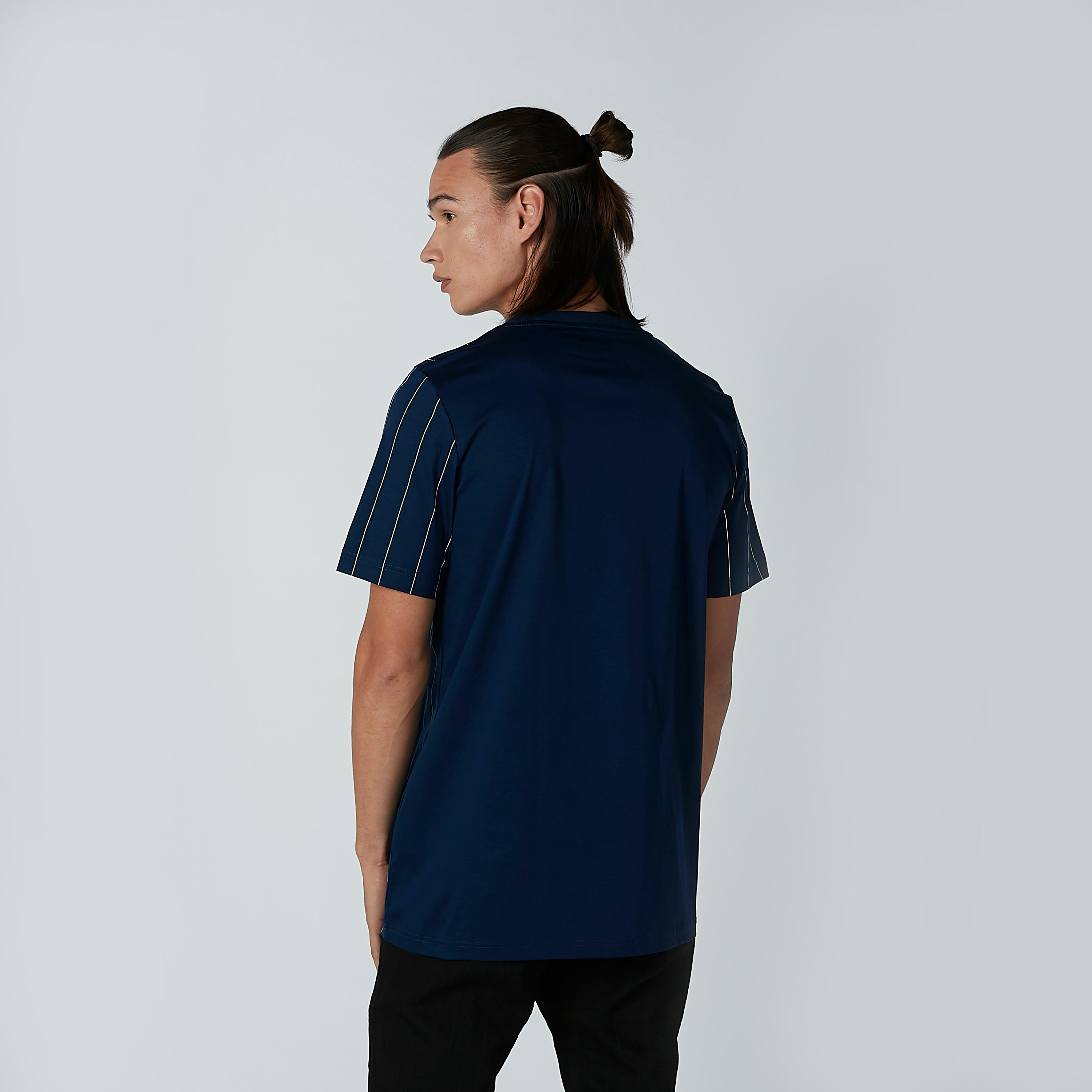 تيشيرت مقلّم بياقة مستديرة وأكمام قصيرة-men-clothing-tshirtsandpolos-tshirts-image-3